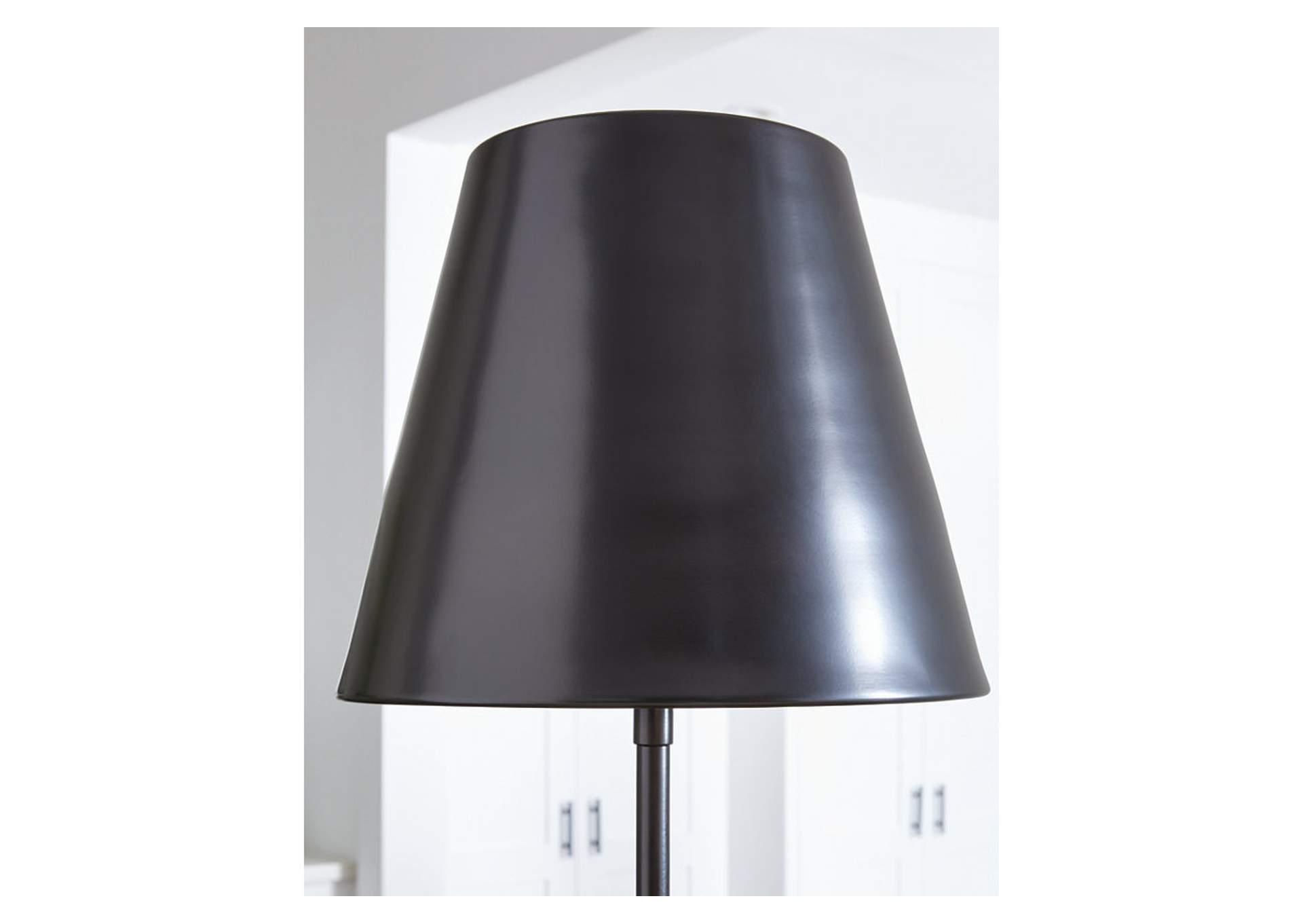 Wimner Floor Lamp image 3