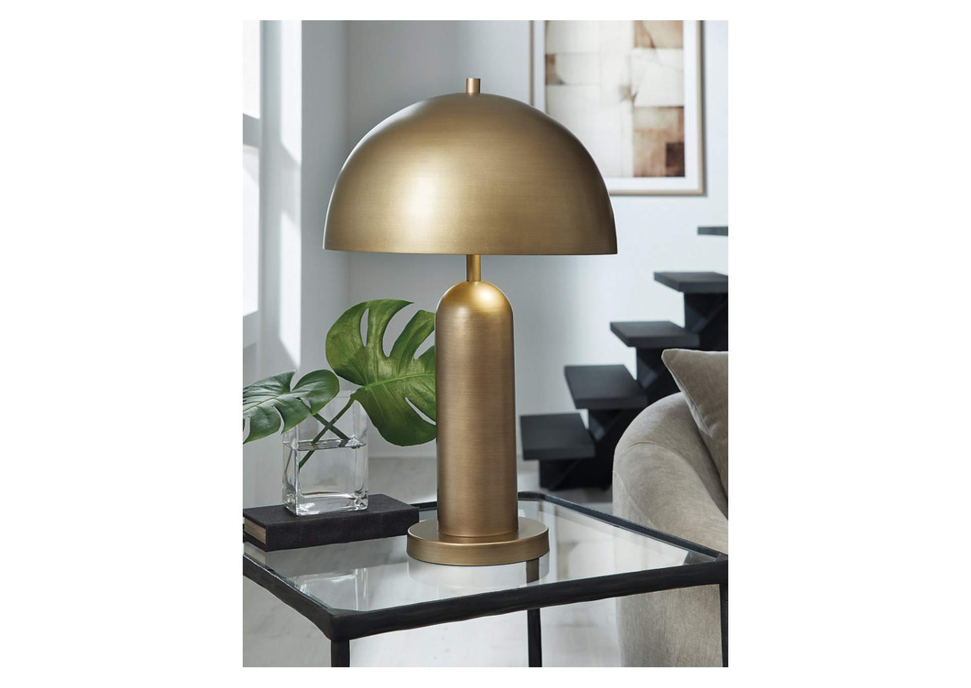 Wendfield Table Lamp image 2