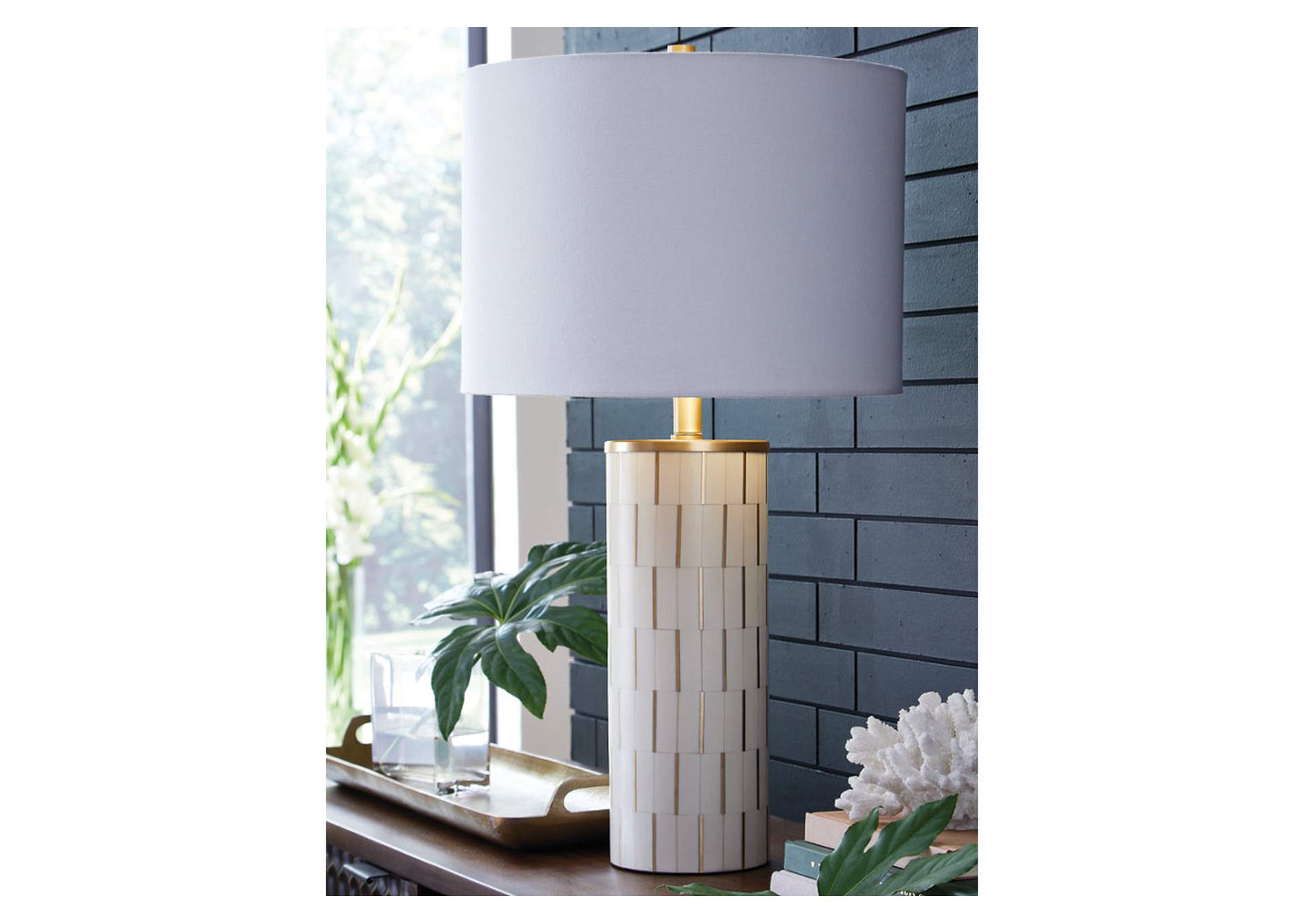 Faridworth Table Lamp image 2