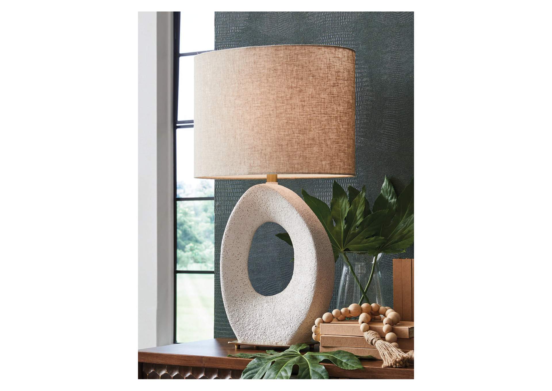 Trentlen Table Lamp image 2