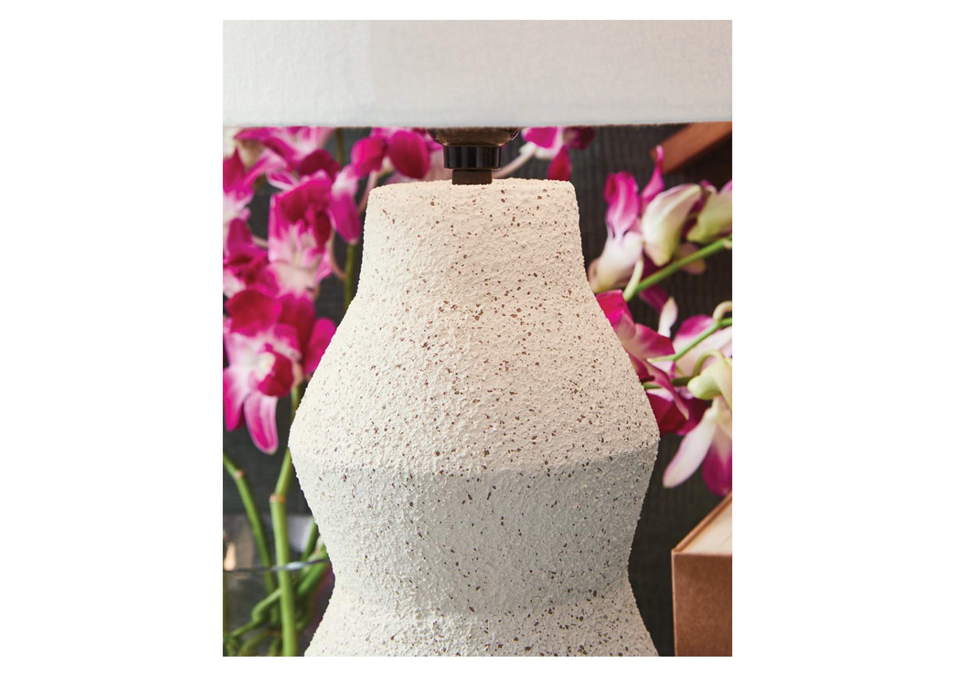 Dawthorne Table Lamp image 3