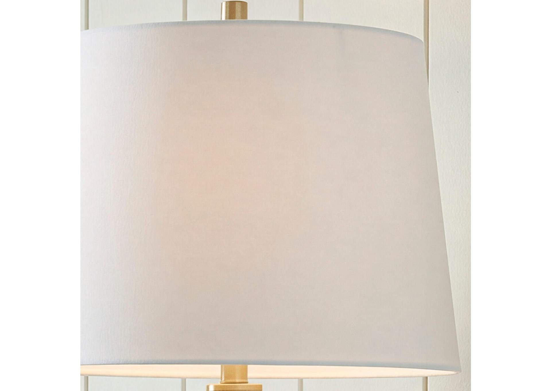 Wardthrone Table Lamp image 3