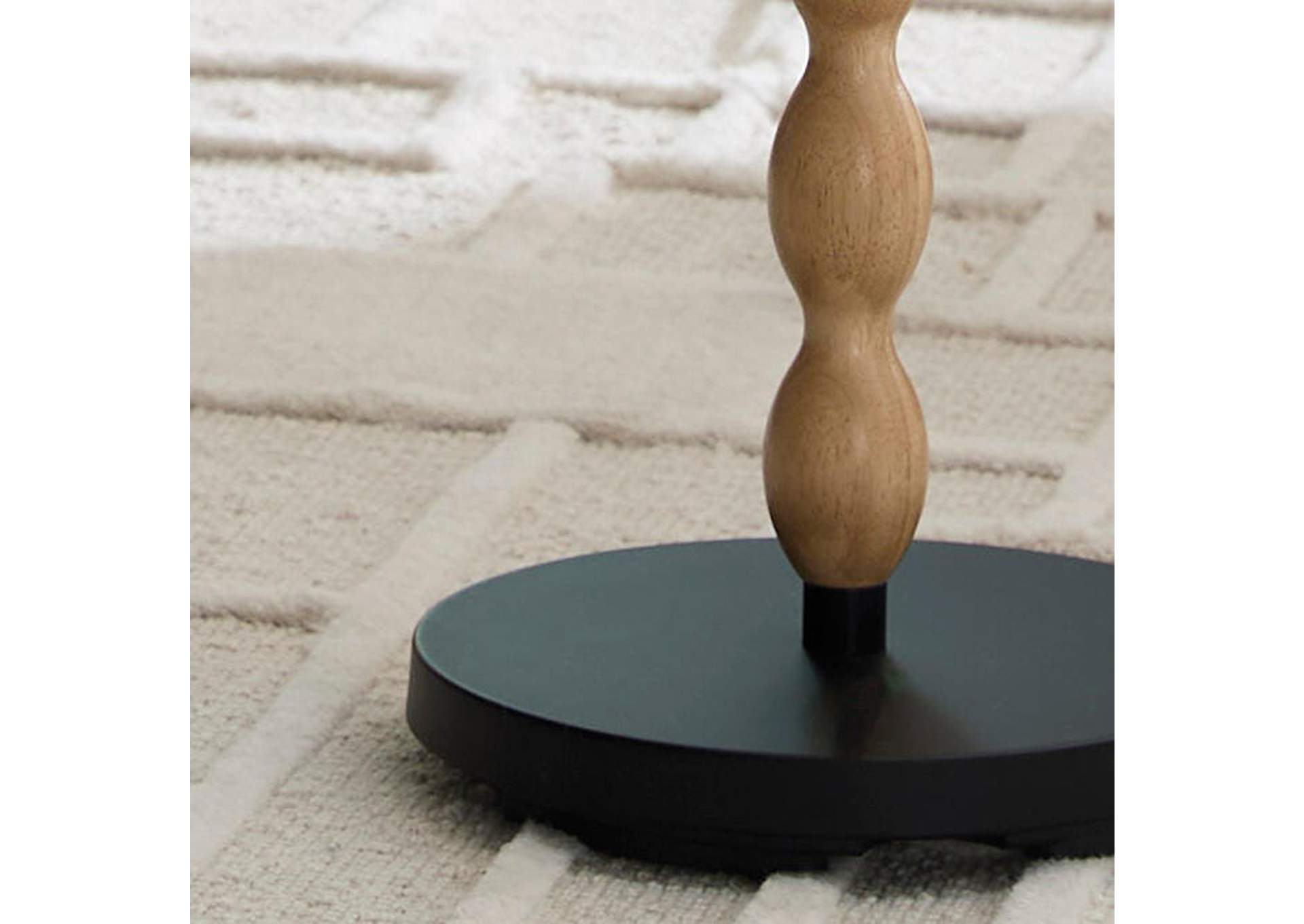 Corinwell Floor Lamp image 3