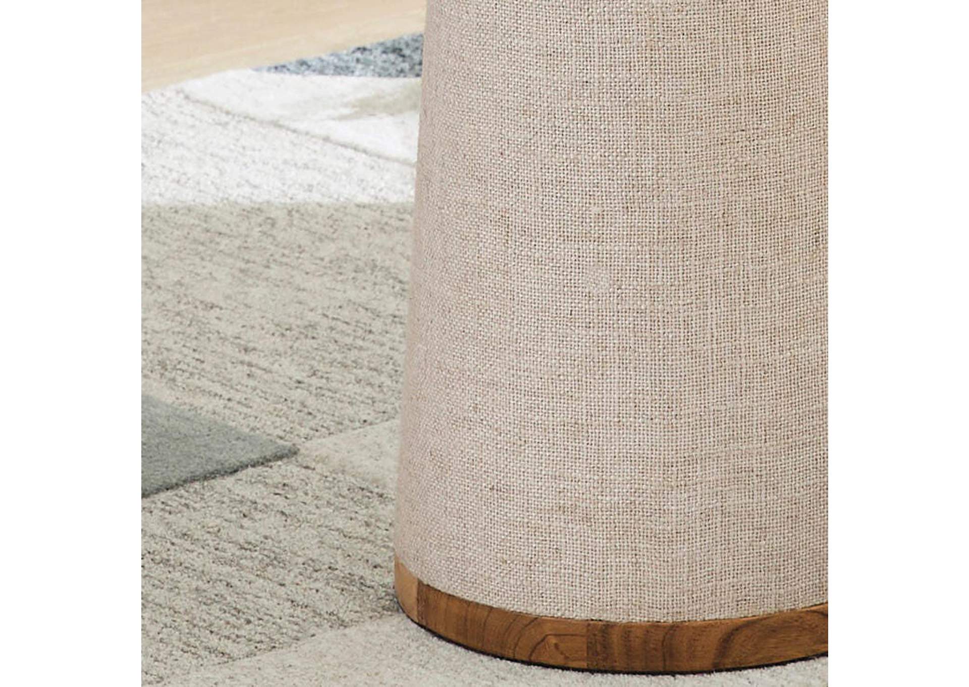 Dellridge Floor Lamp image 4