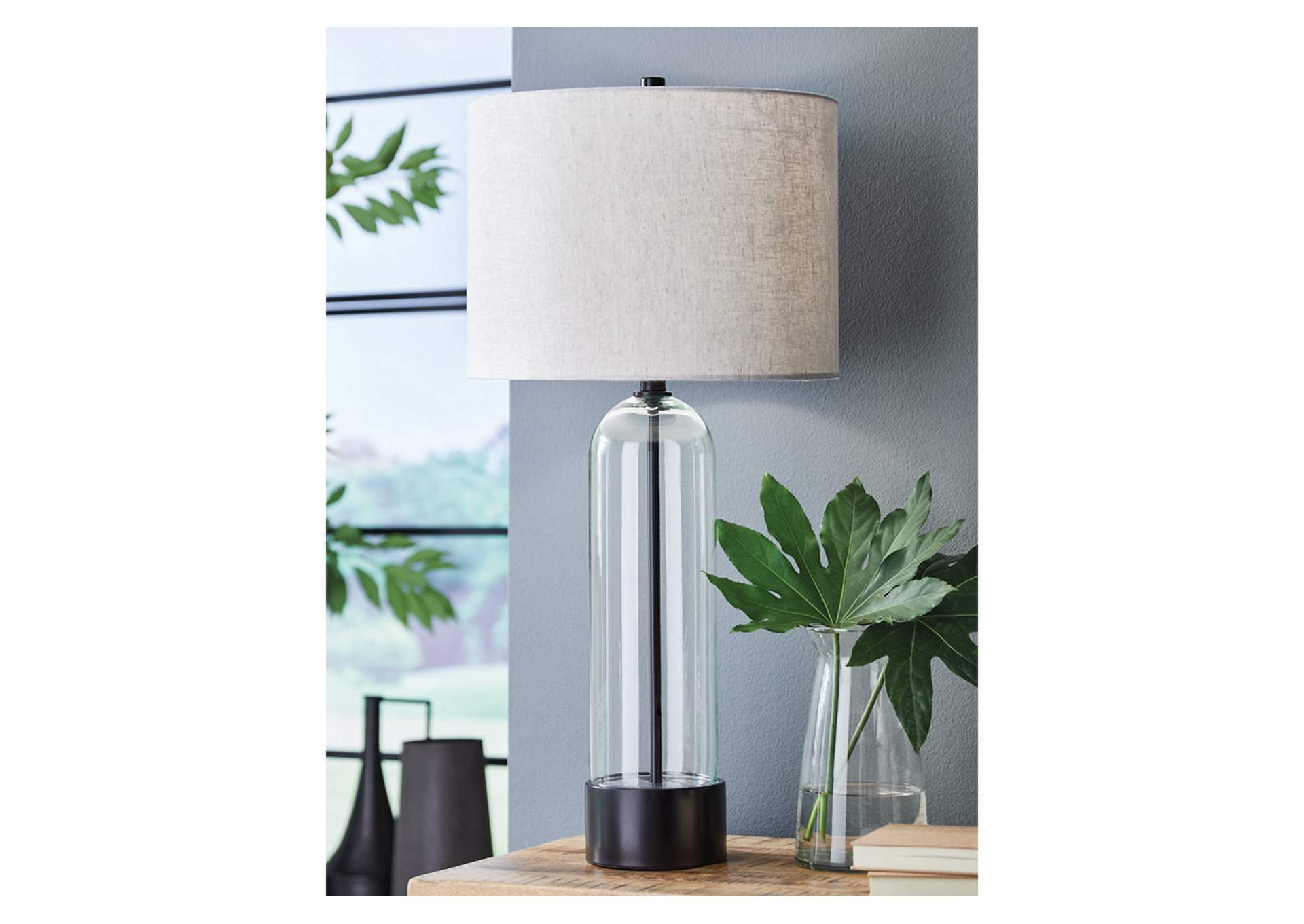 Kerrbrook Table Lamp image 2