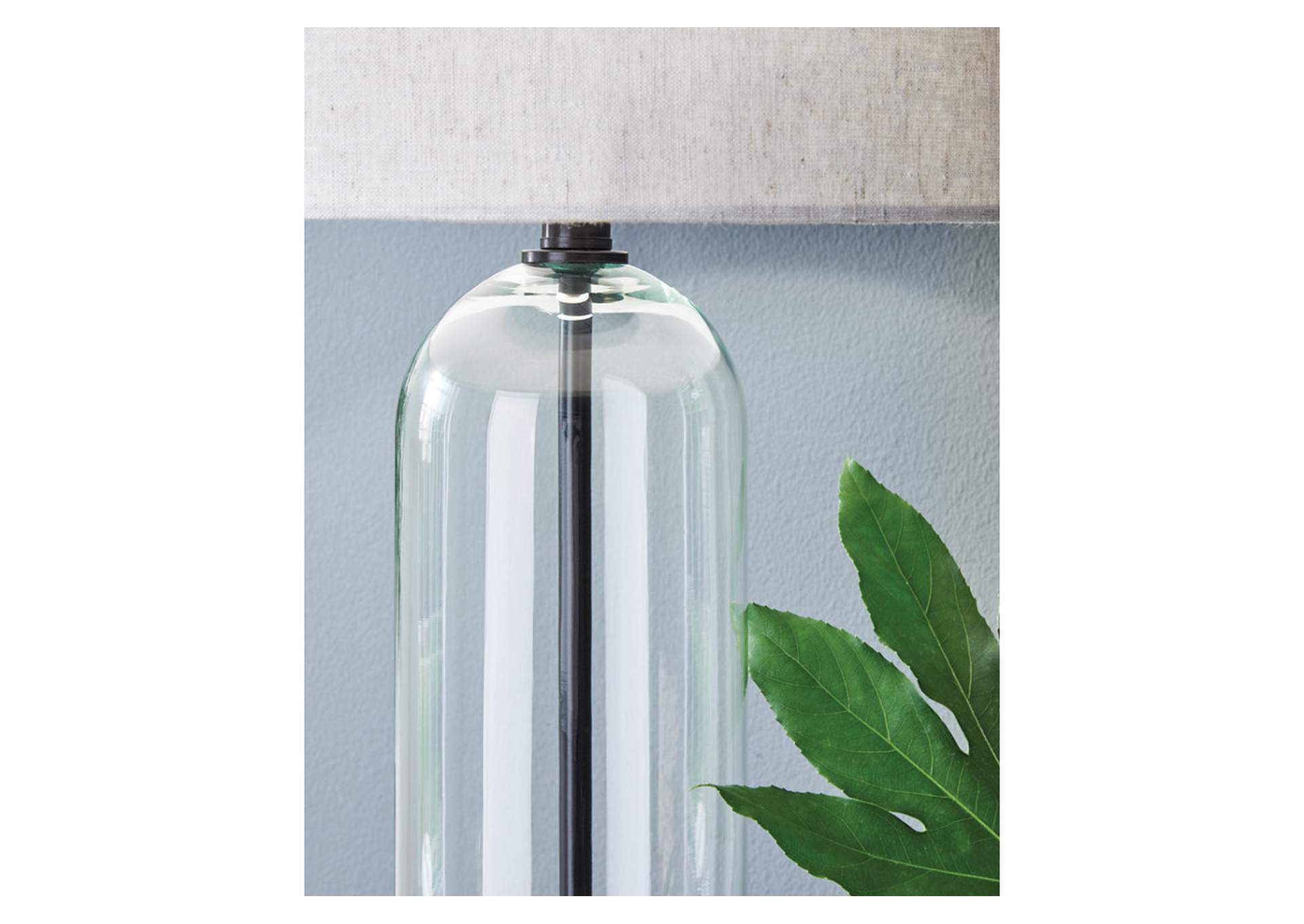 Kerrbrook Table Lamp image 3