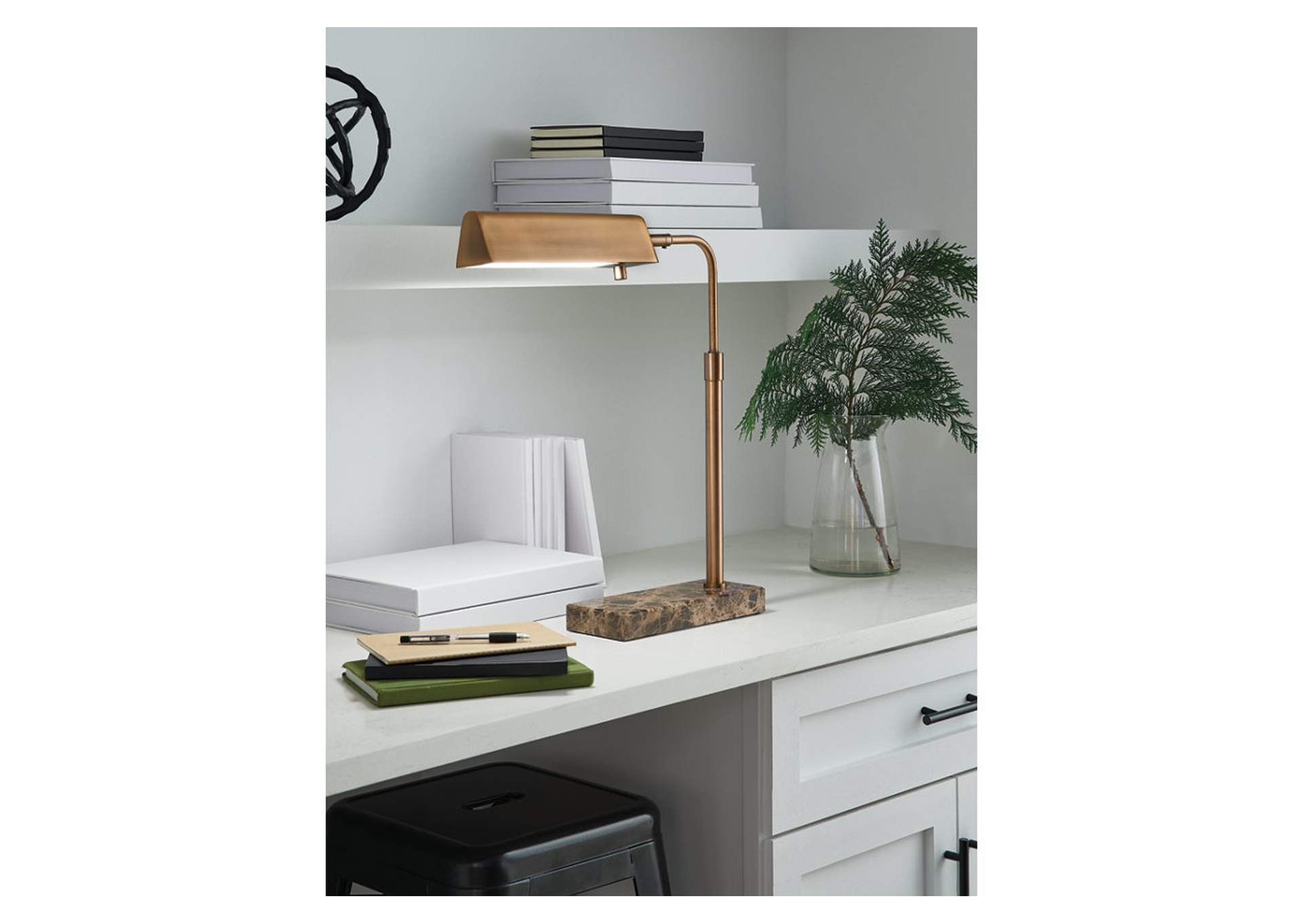 Yafe Desk Lamp image 2