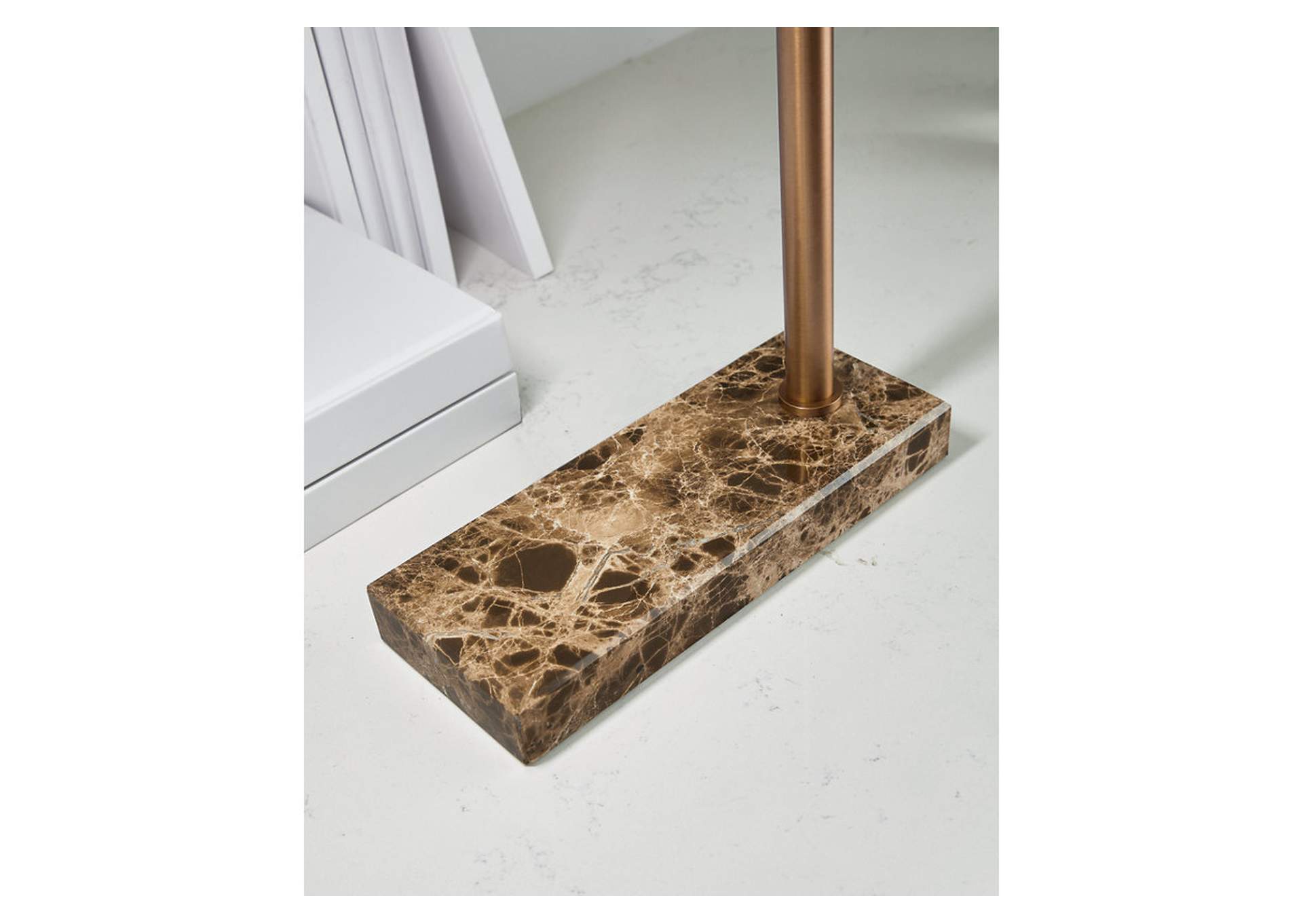 Yafe Desk Lamp image 6