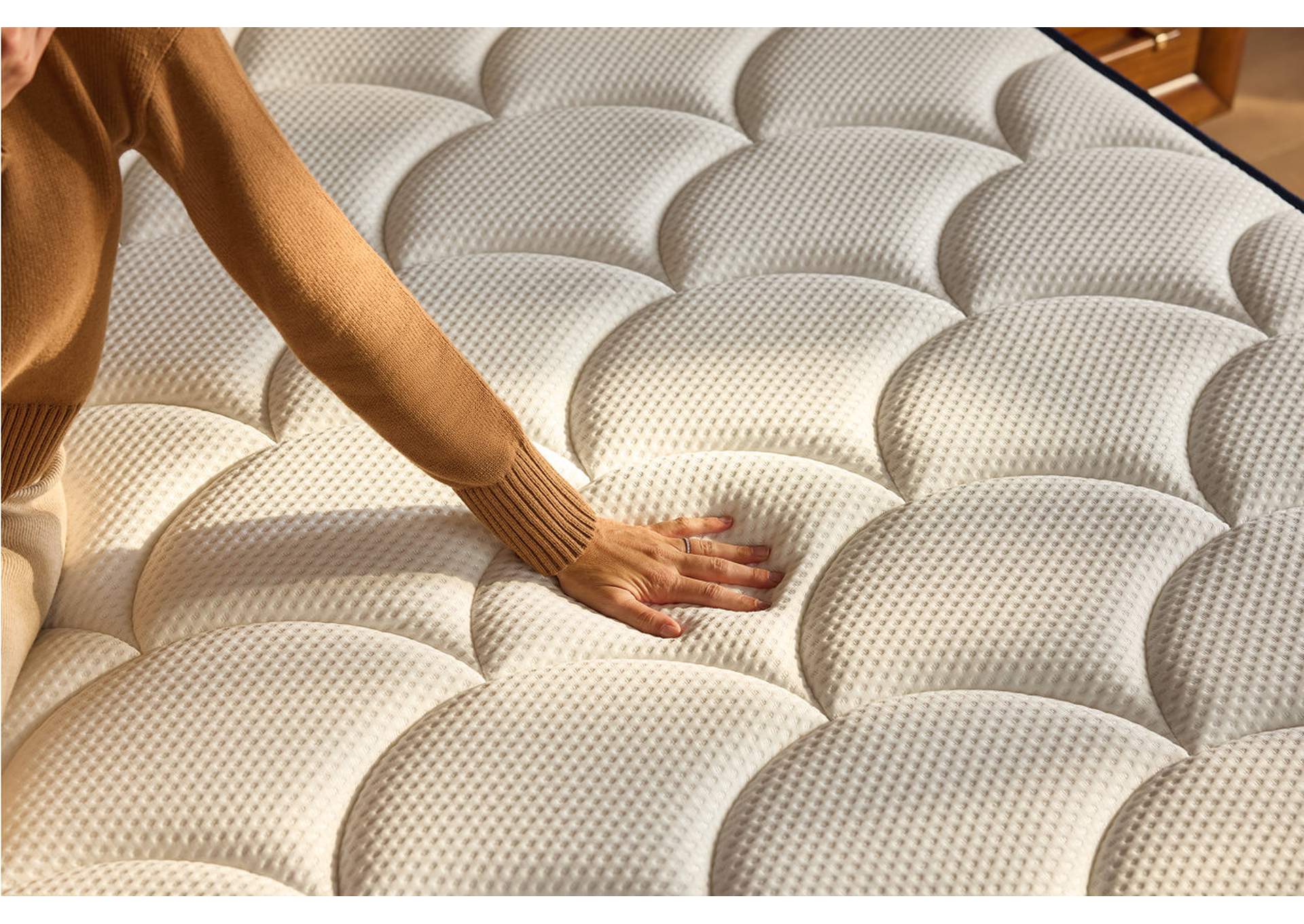DreamCloud Hybrid Classic 4.0 Full Mattress image 10
