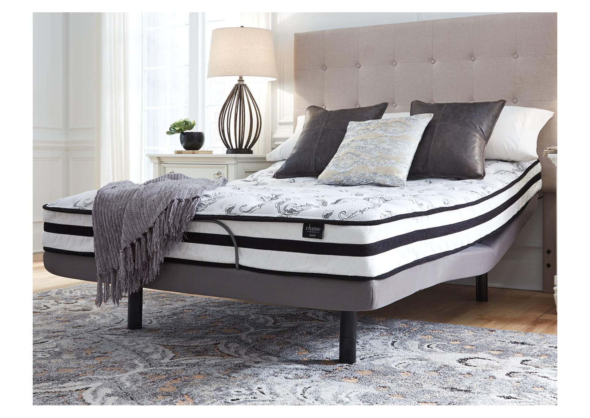 8 Inch Chime Innerspring King Mattress in a Box image 11