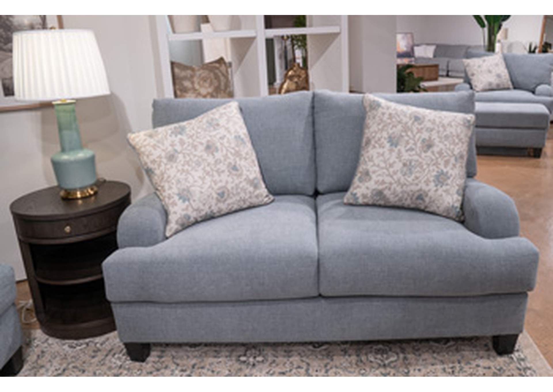 Talysee Loveseat image 1