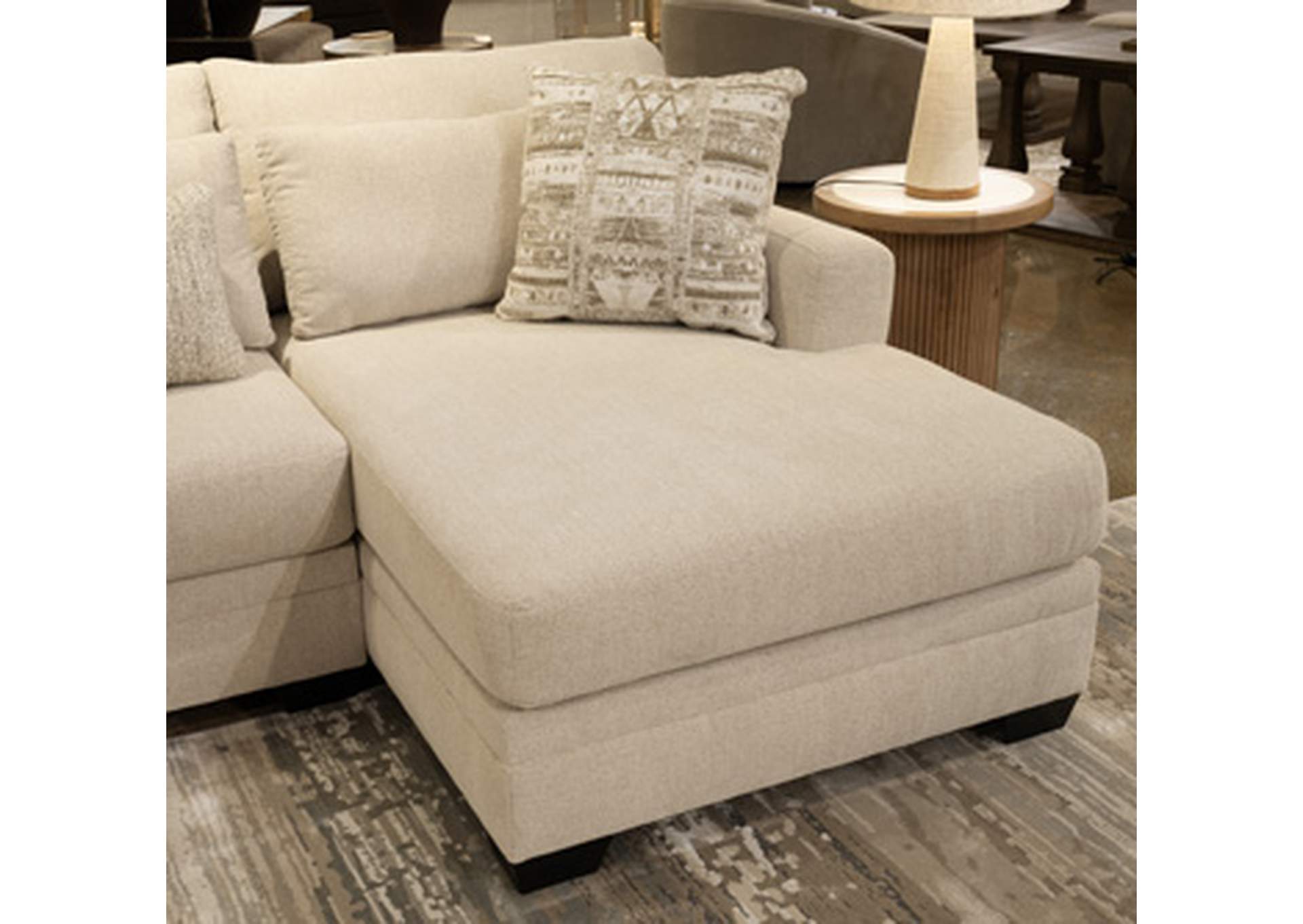 Mandi Point 4-Piece Sectional with Chaise image 1