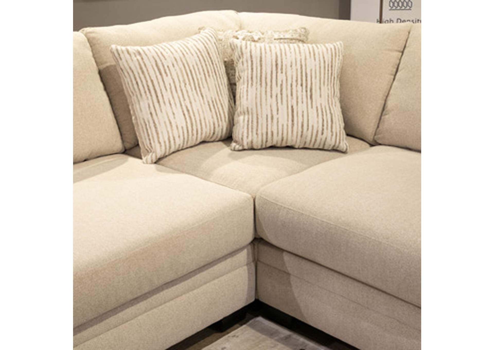 Mandi Point 3-Piece Sectional image 3