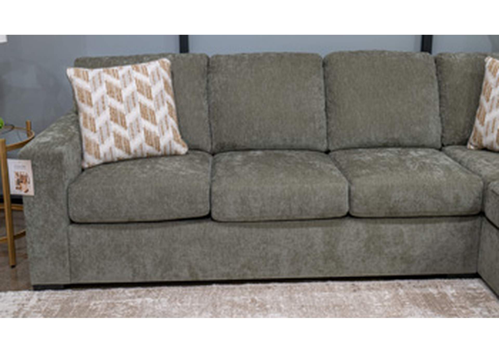 Bridgepoint 2-Piece Sectional with Chaise image 2