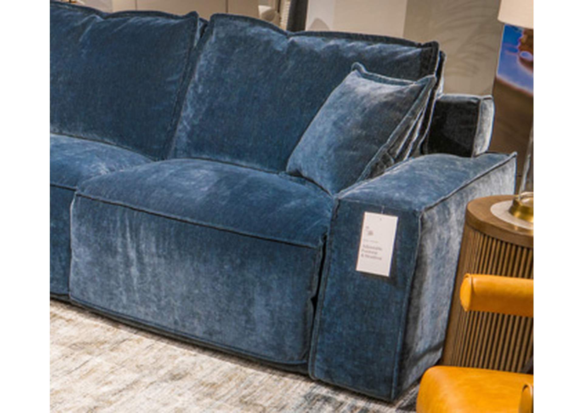 Renlee 5-Piece Power Reclining Sectional image 3