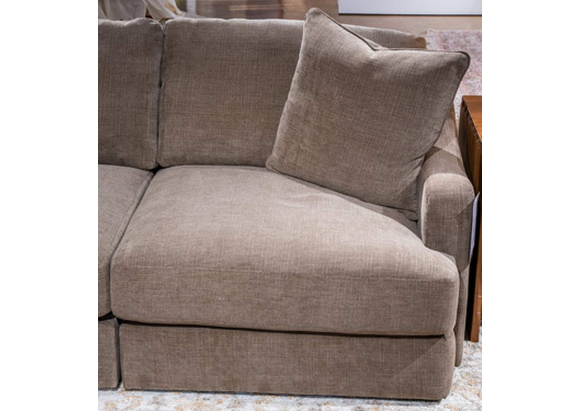 Ella Grove 3-Piece Sectional with Chaise image 3