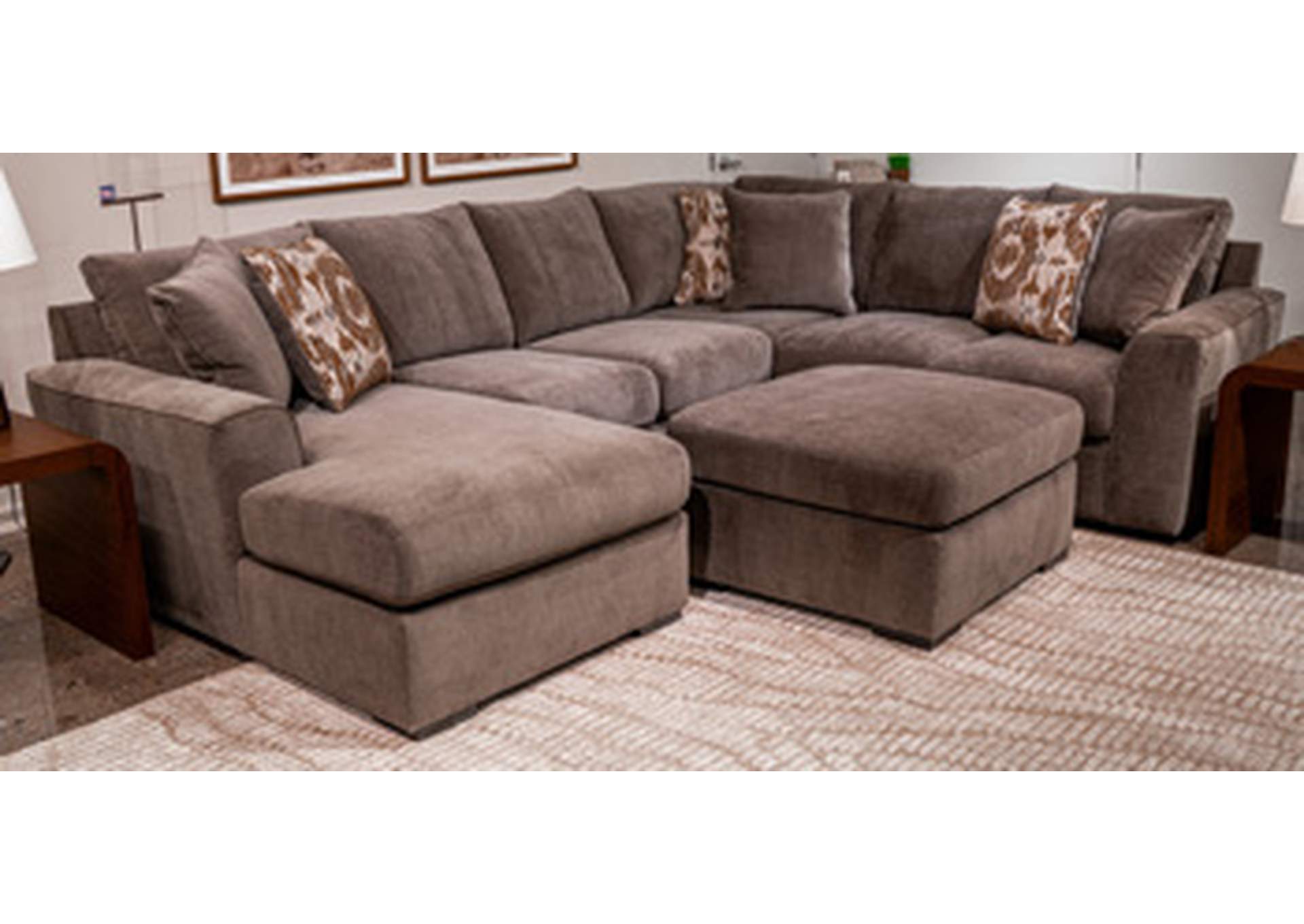 Larson Levee 3-Piece Sectional image 2