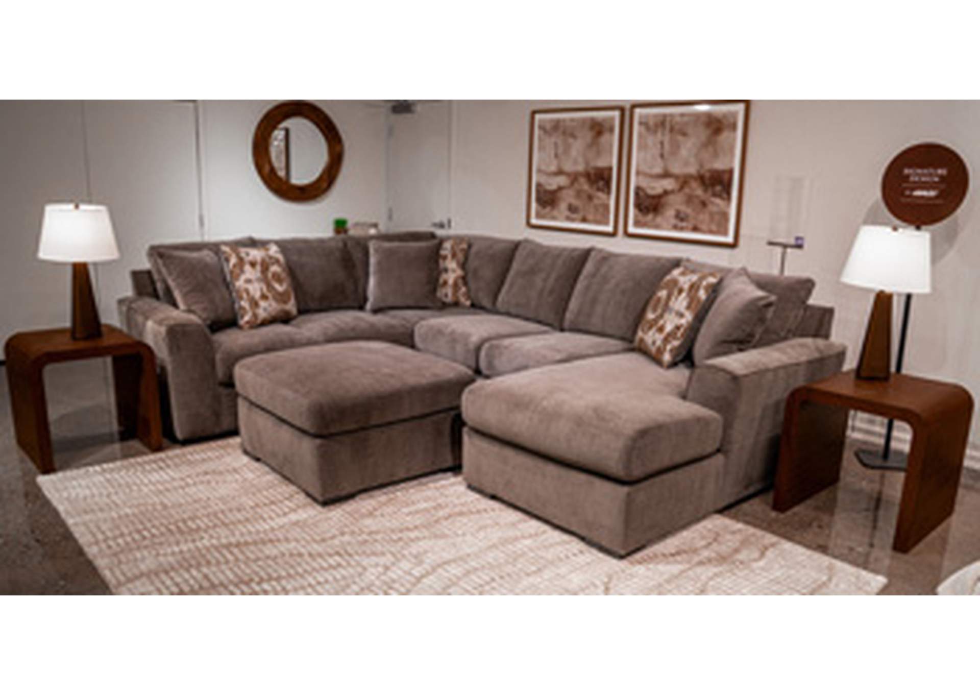 Larson Levee 3-Piece Sectional image 2