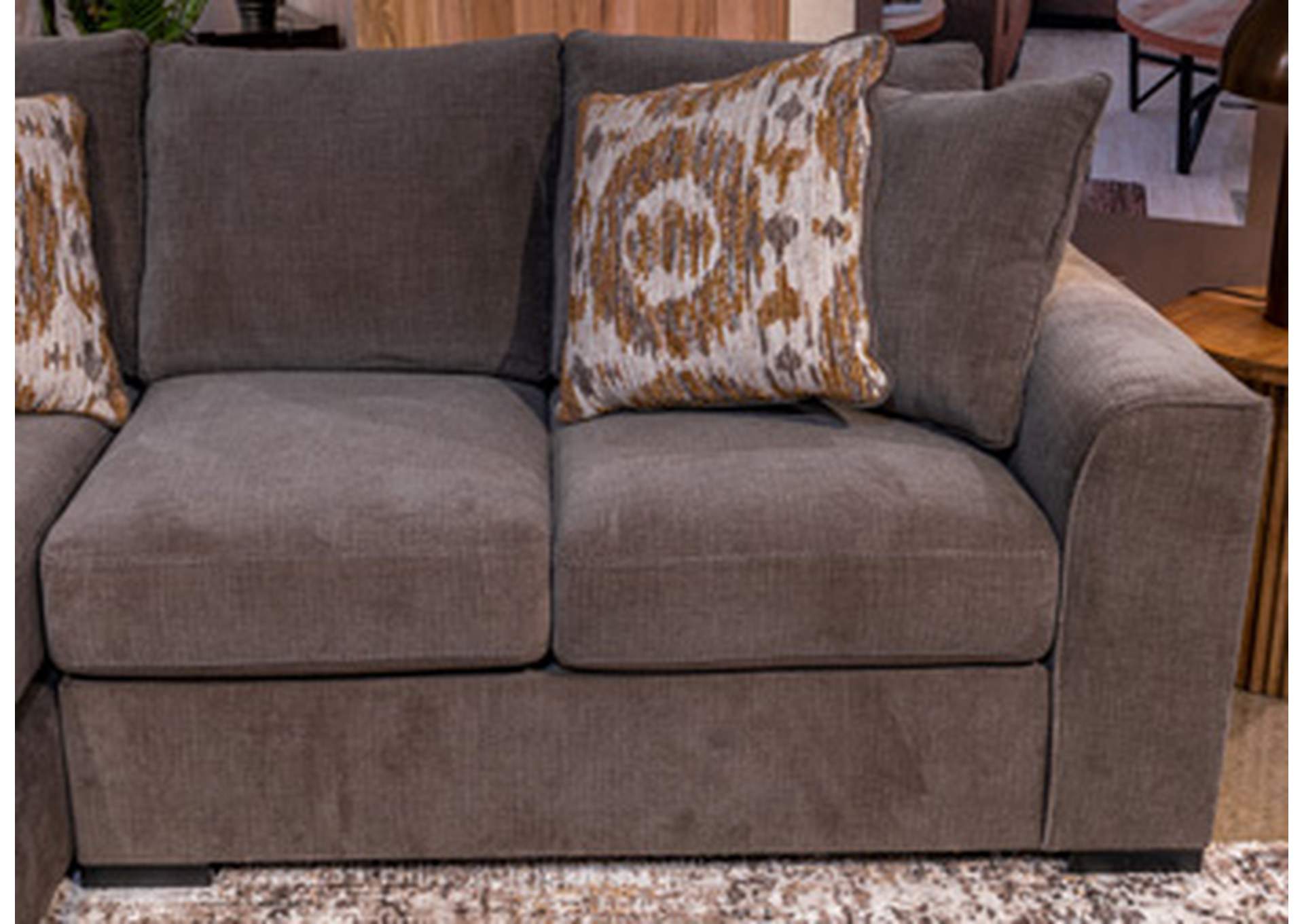 Larson Levee 3-Piece Sectional image 3
