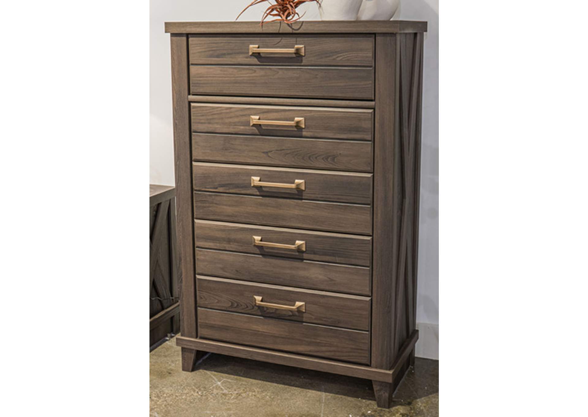 Vonitta Bay Chest of Drawers image 1