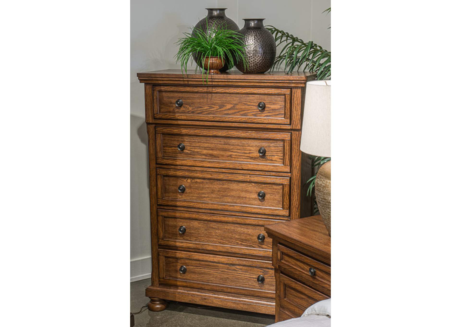 Zackaryn Chest of Drawers image 1