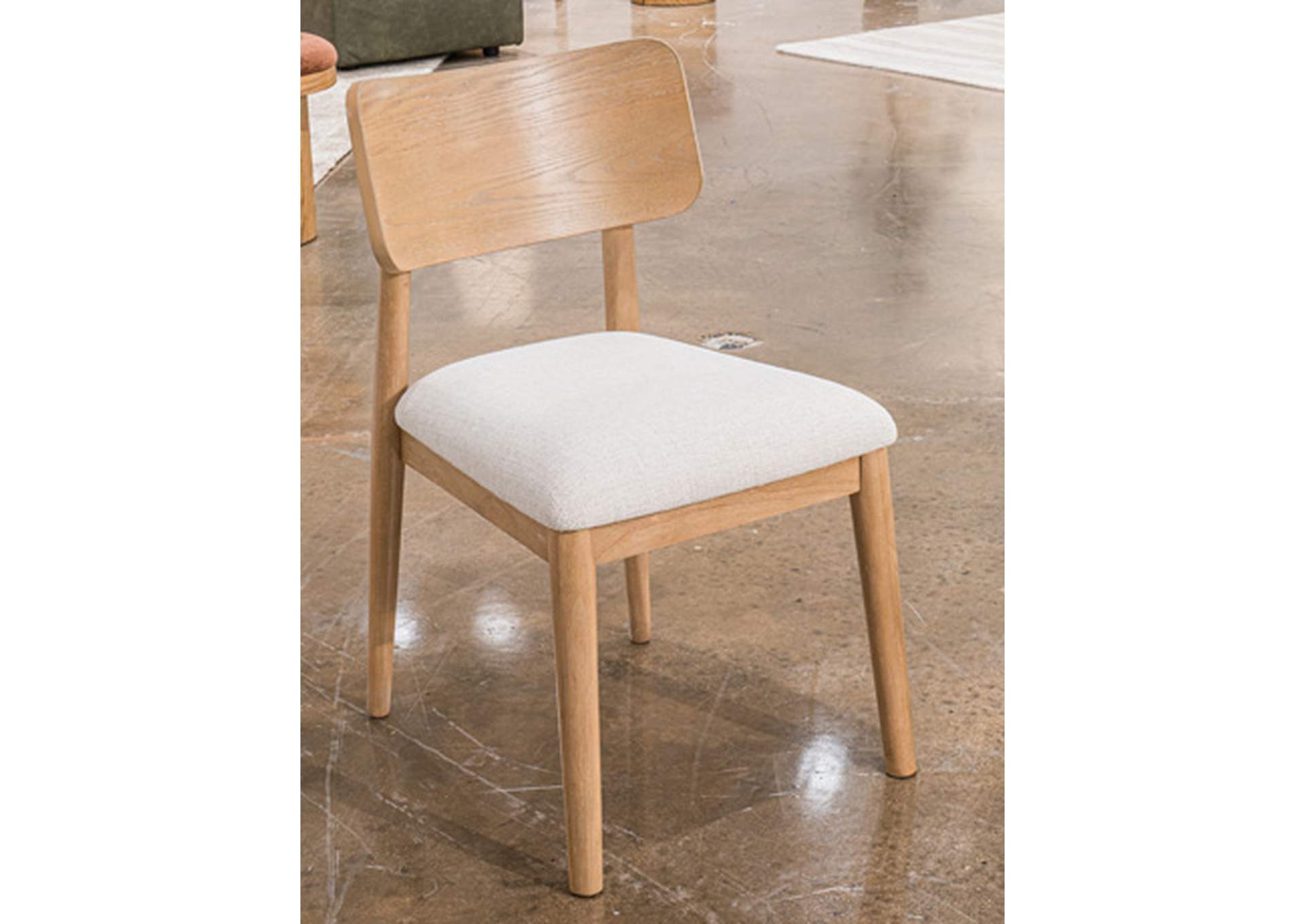 Starhaven Dining Chair image 1
