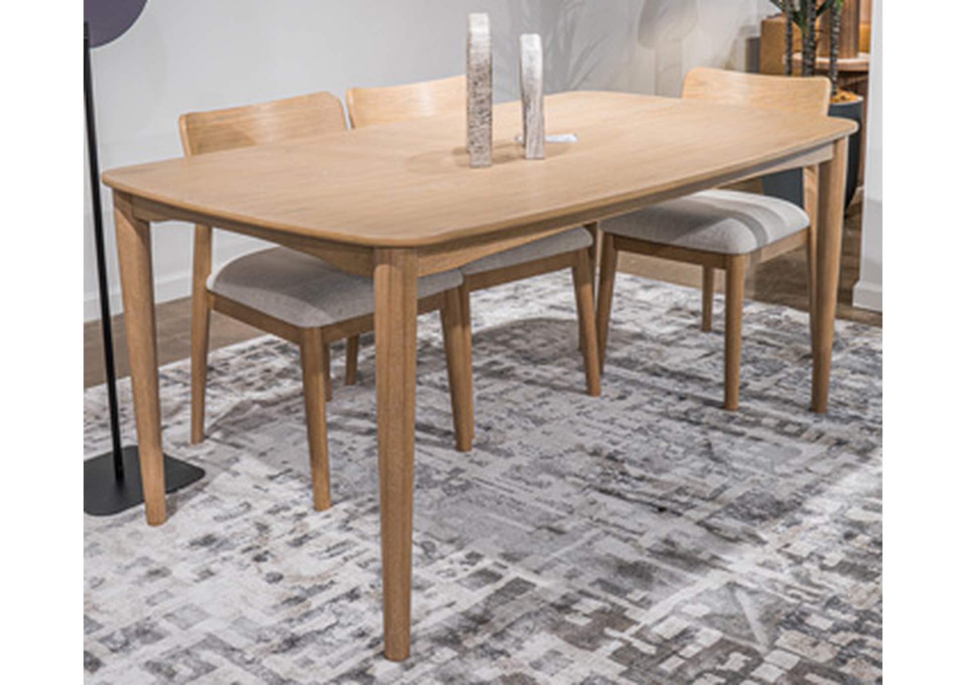 Starhaven Dining Table image 1