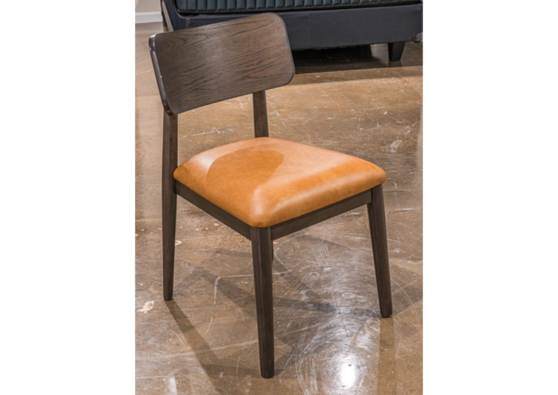 Starhaven Dining Chair image 1