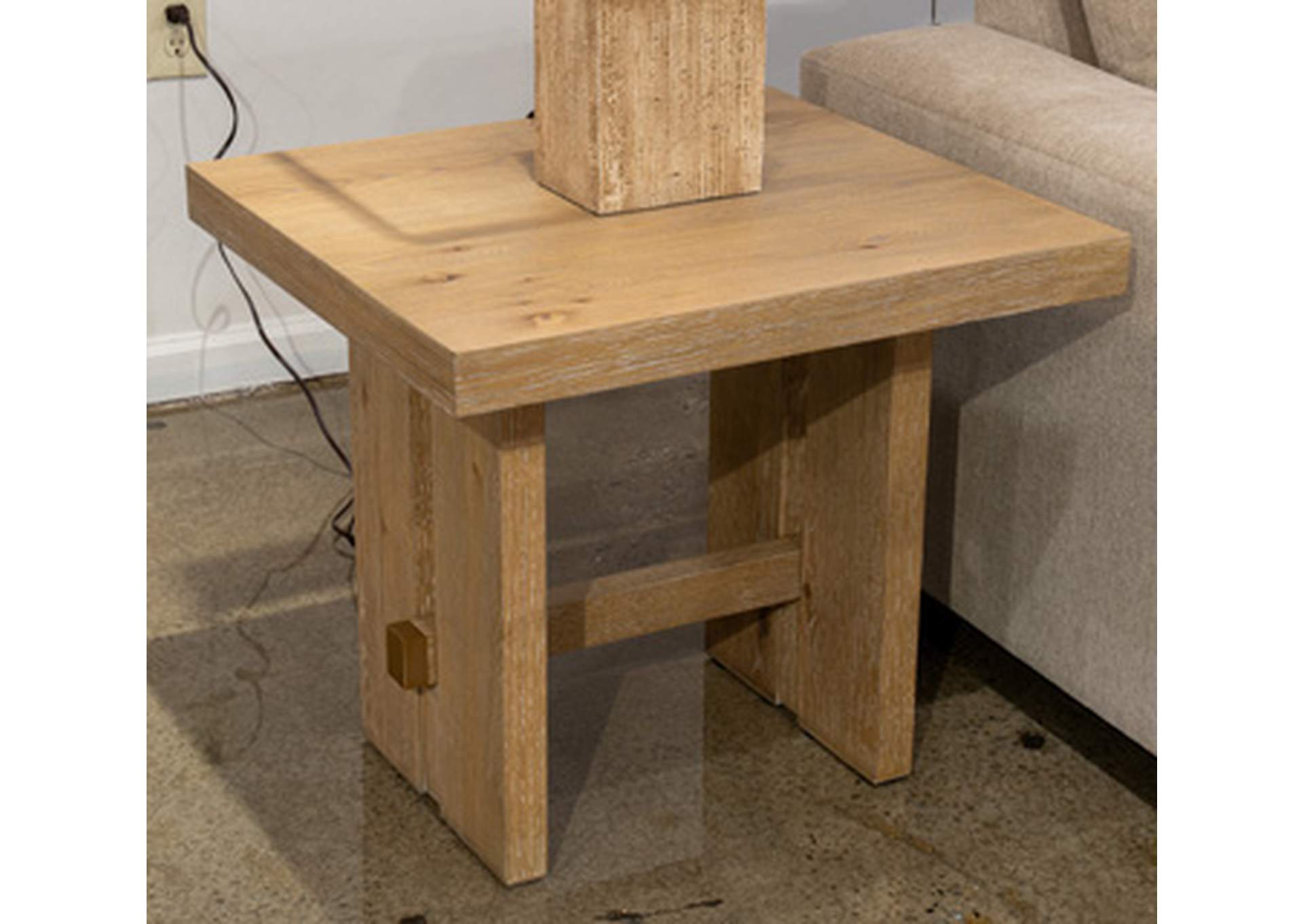 Crendlin End Table image 1