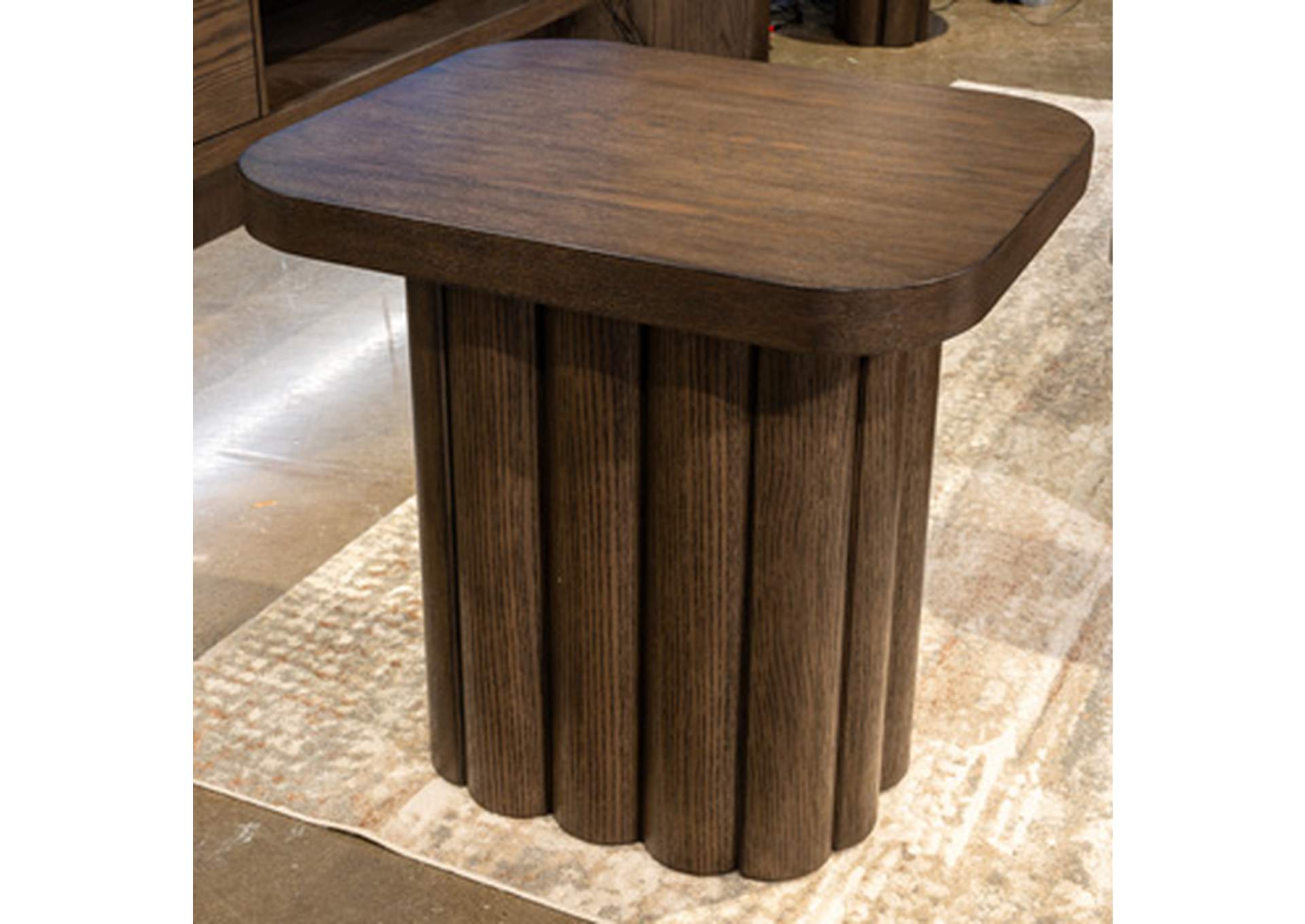 Darimore End Table image 1