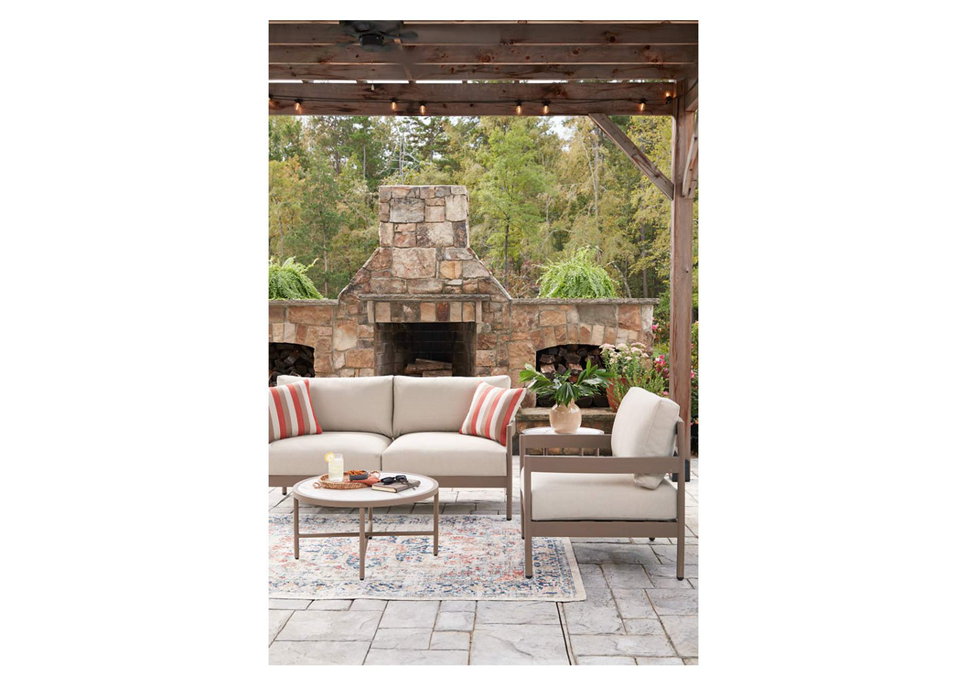 Bluff Trail Outdoor Love/Chairs/Tables Set (Set of 5) image 6