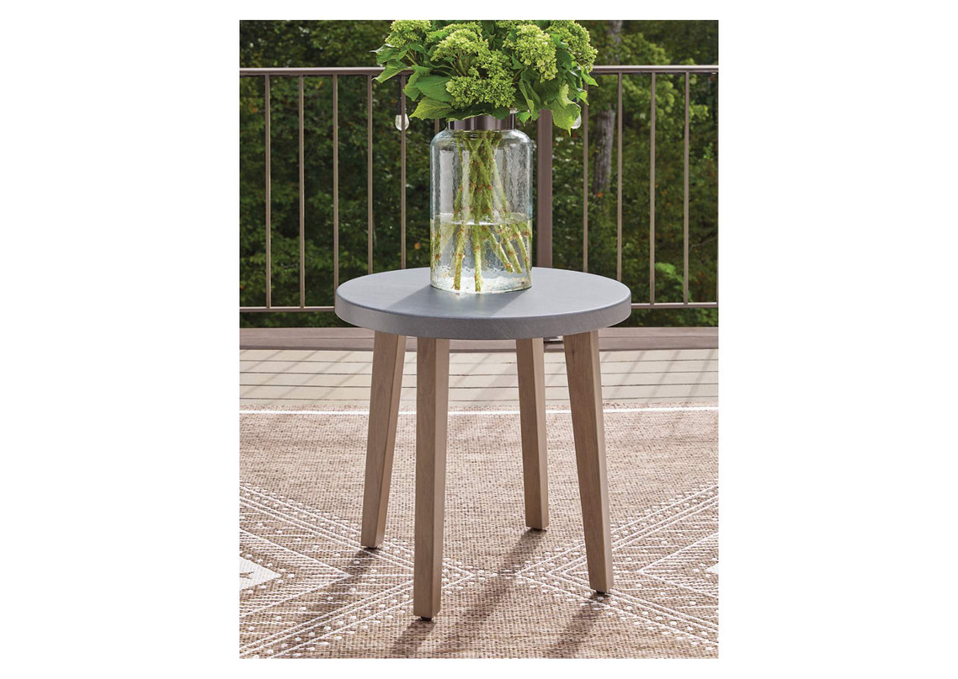 Harmony Headlands Outdoor End Table image 2