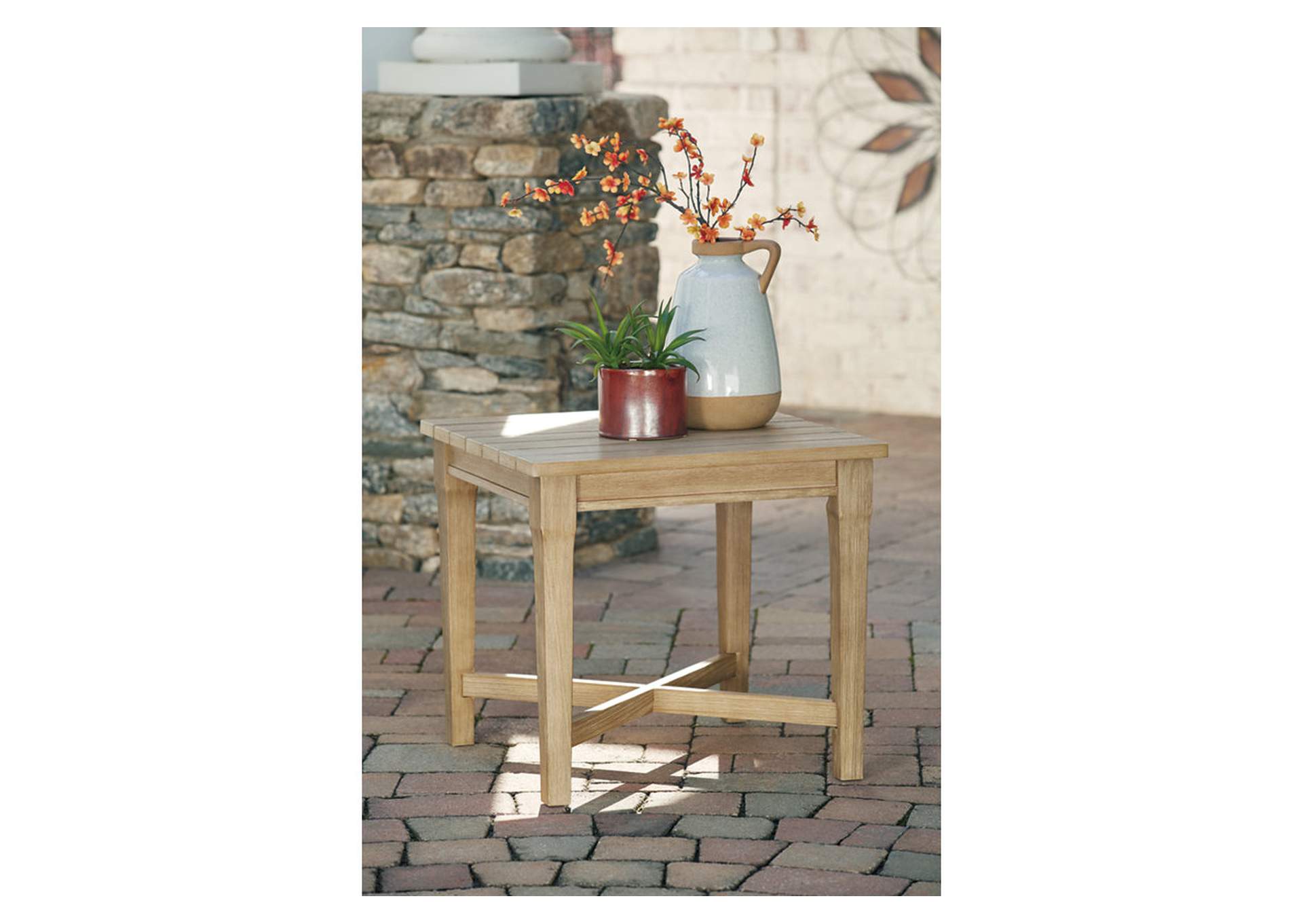 Carter Hall Outdoor End Table