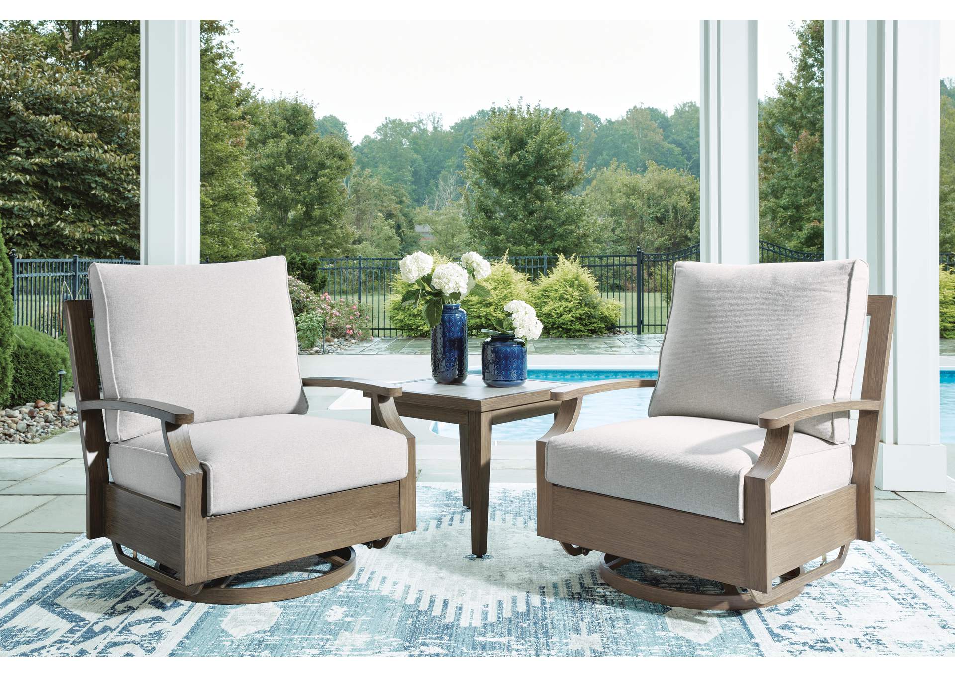 Rainier Ranch Outdoor End Table image 5