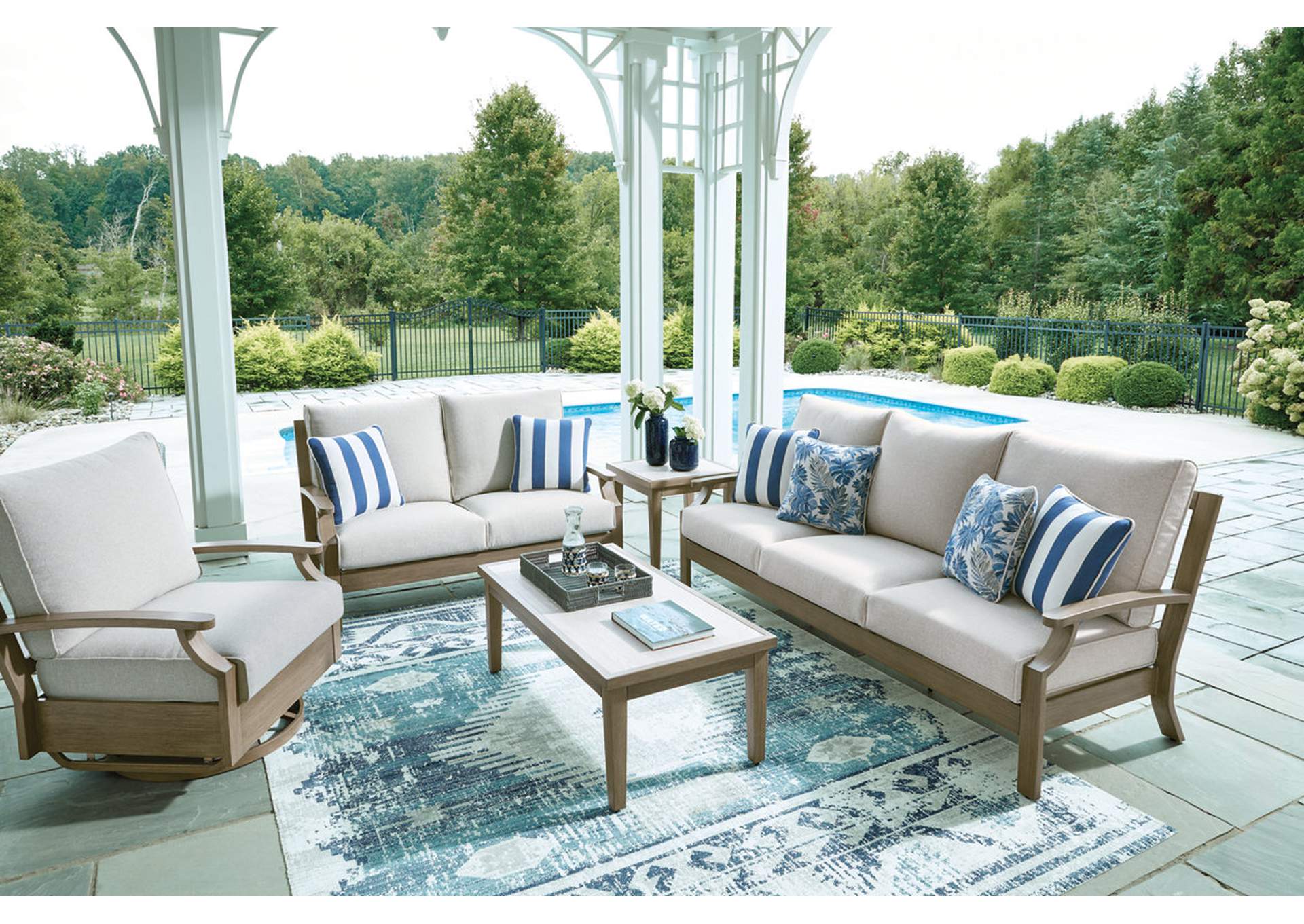 Rainier Ranch Outdoor Sofa with Cushion image 11