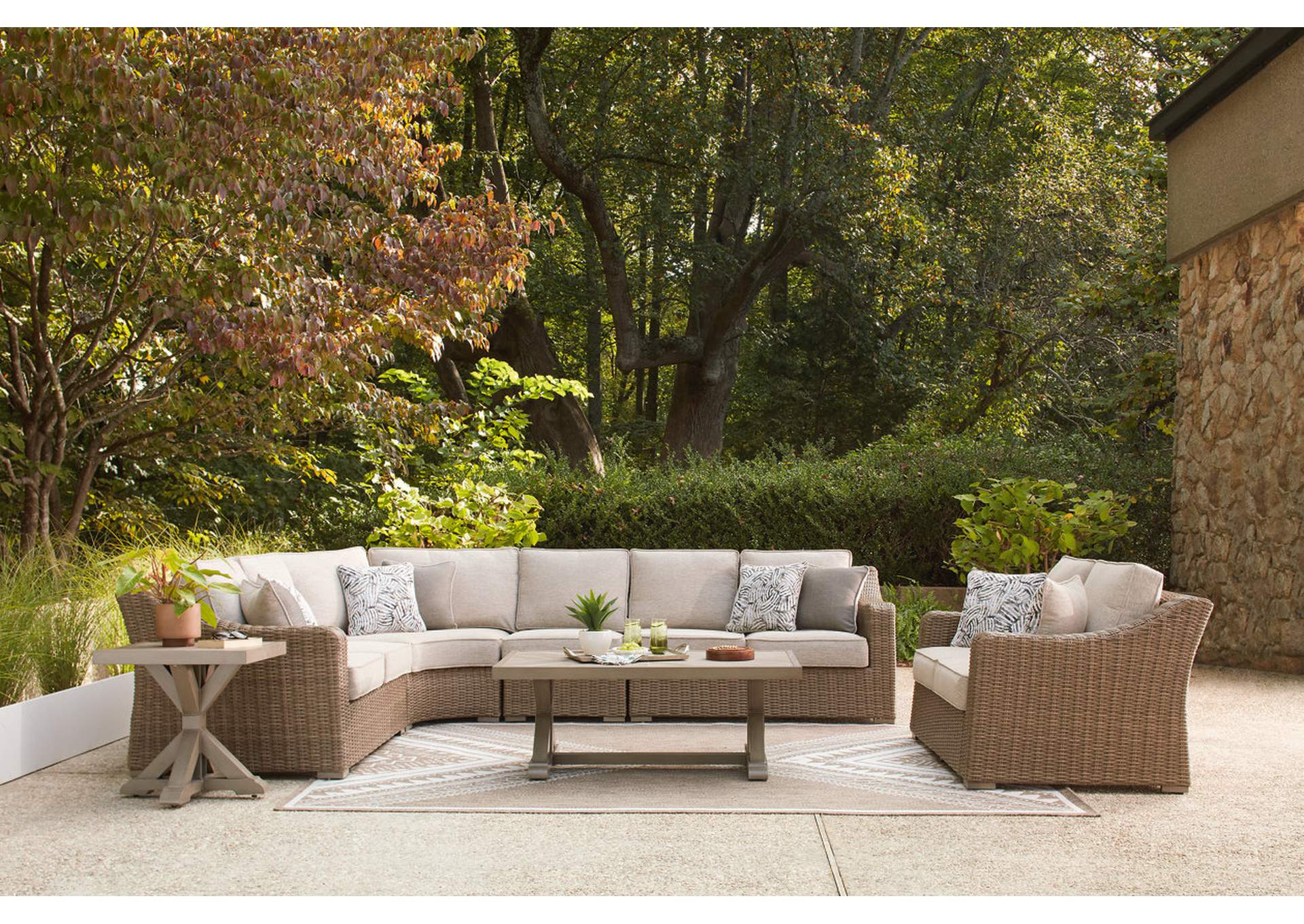 Laguna Heights 4-Piece Outdoor Sectional image 6