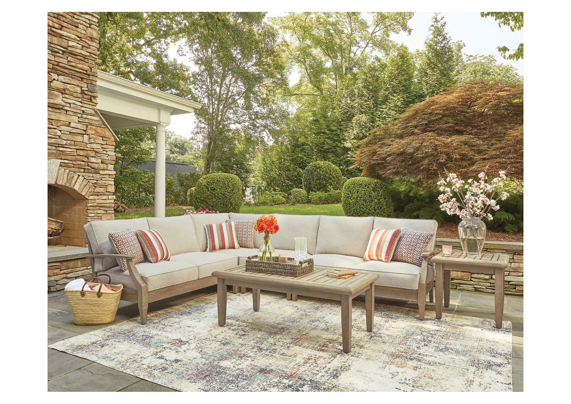 Clare View 4-Piece Outdoor Sectional image 4