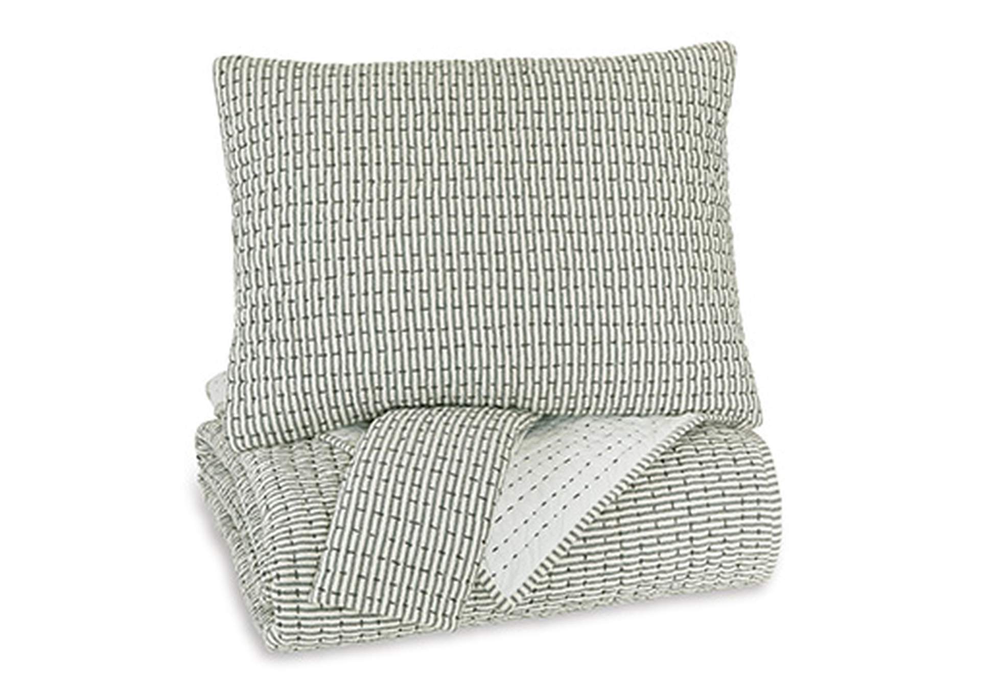 Doralia Queen Coverlet Set