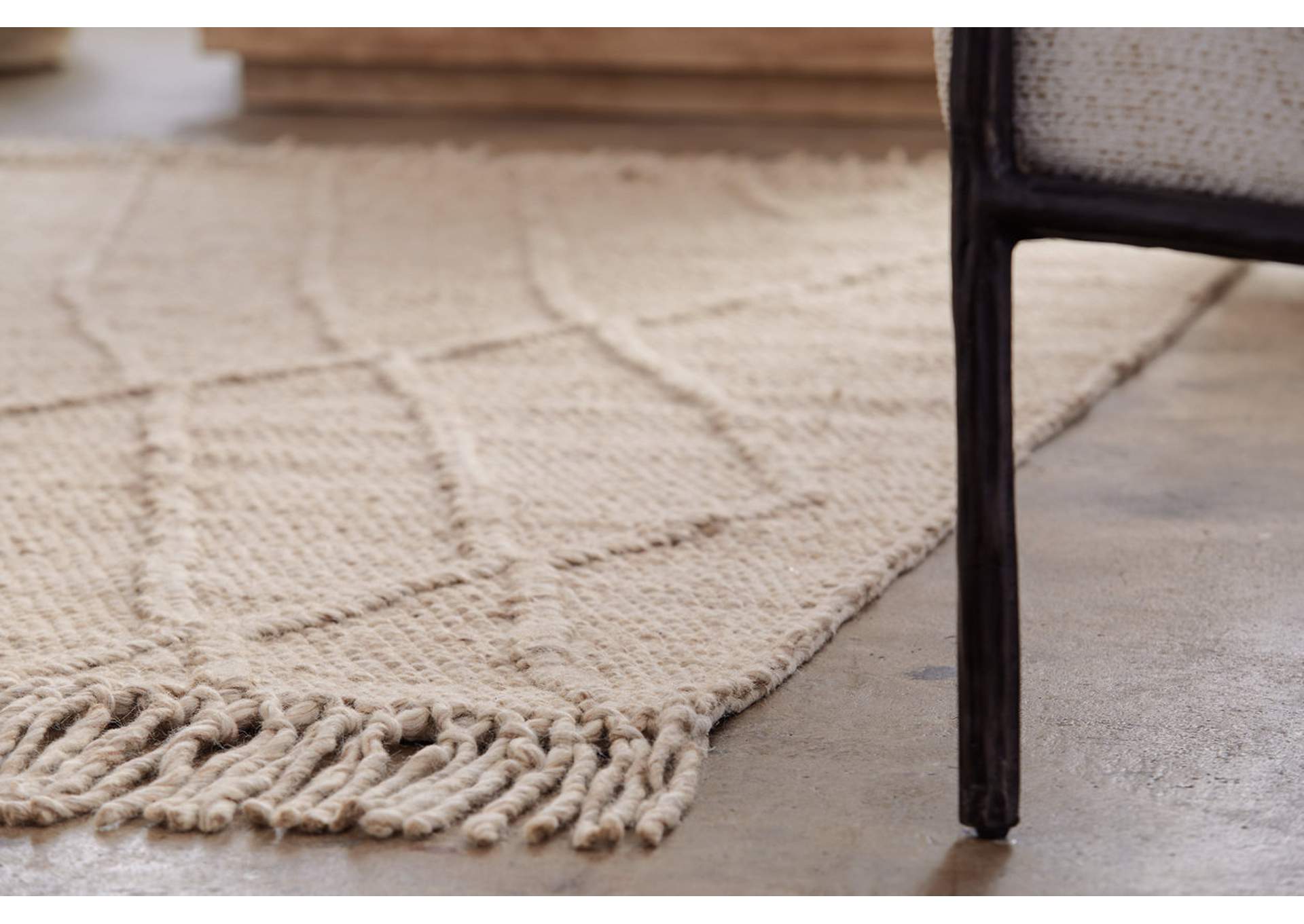 Averhall 5' x 7' Rug