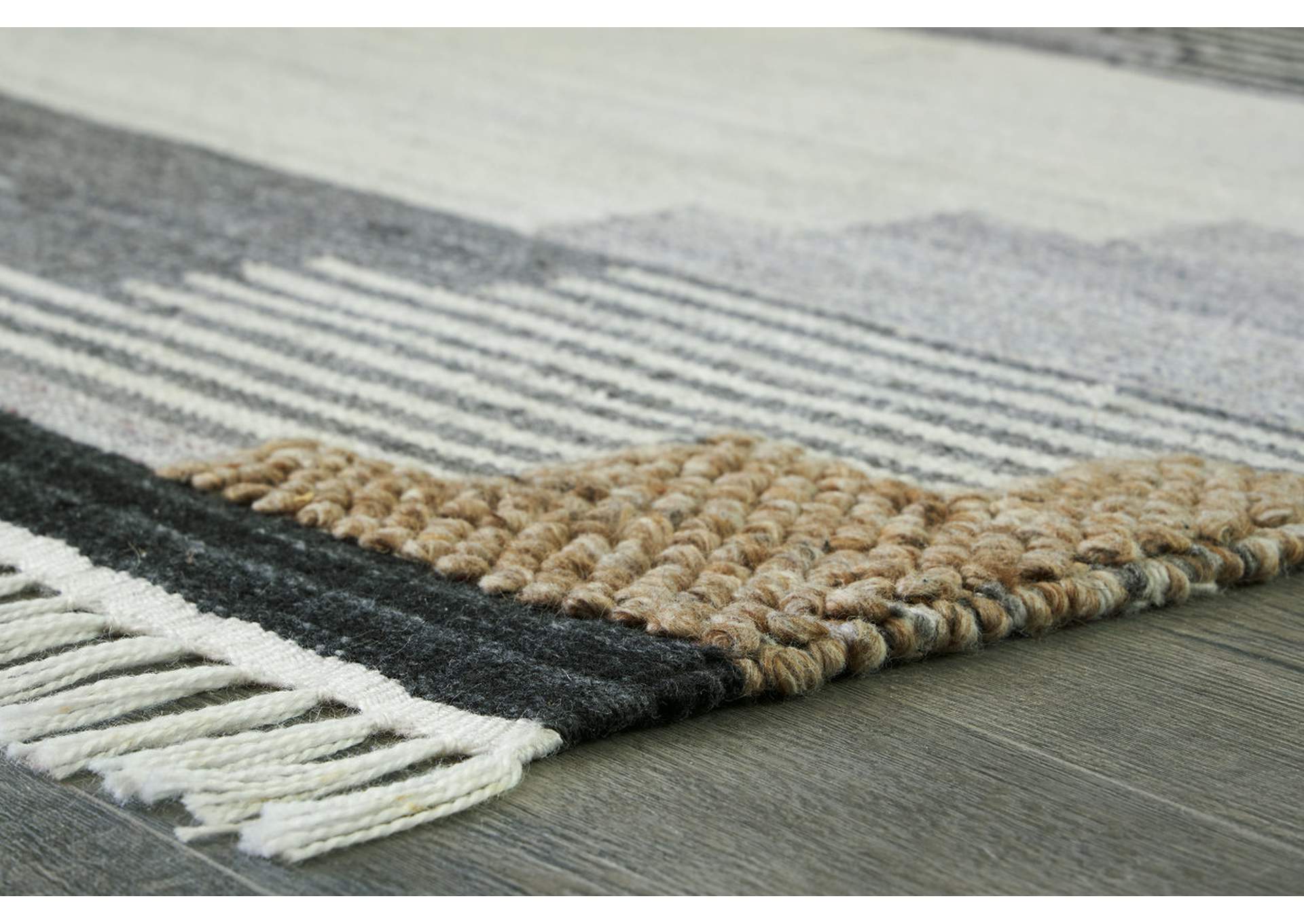 Roxsburg 5' x 7' Rug image 3
