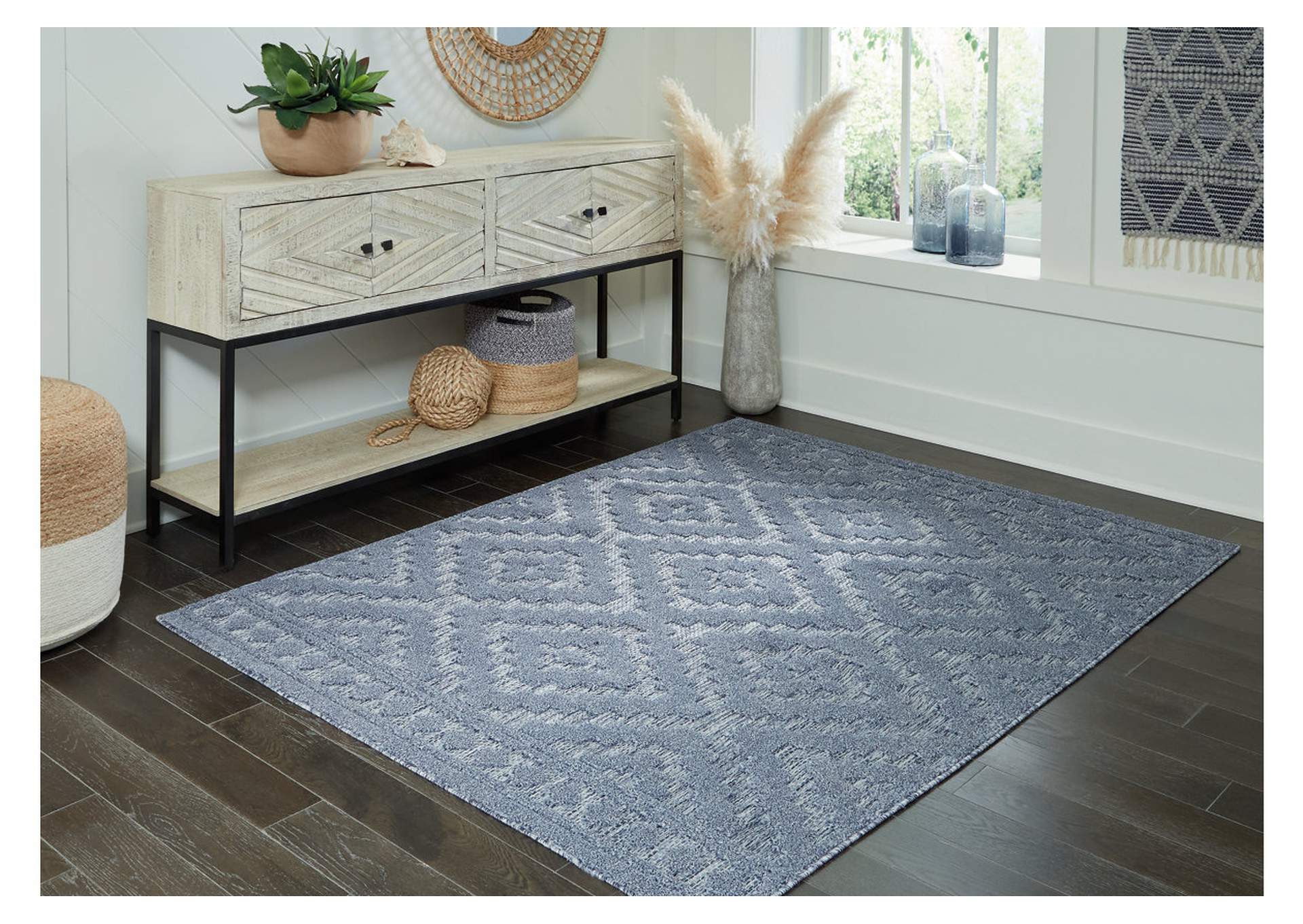 Finnwell 7'10" x 9'10" Rug