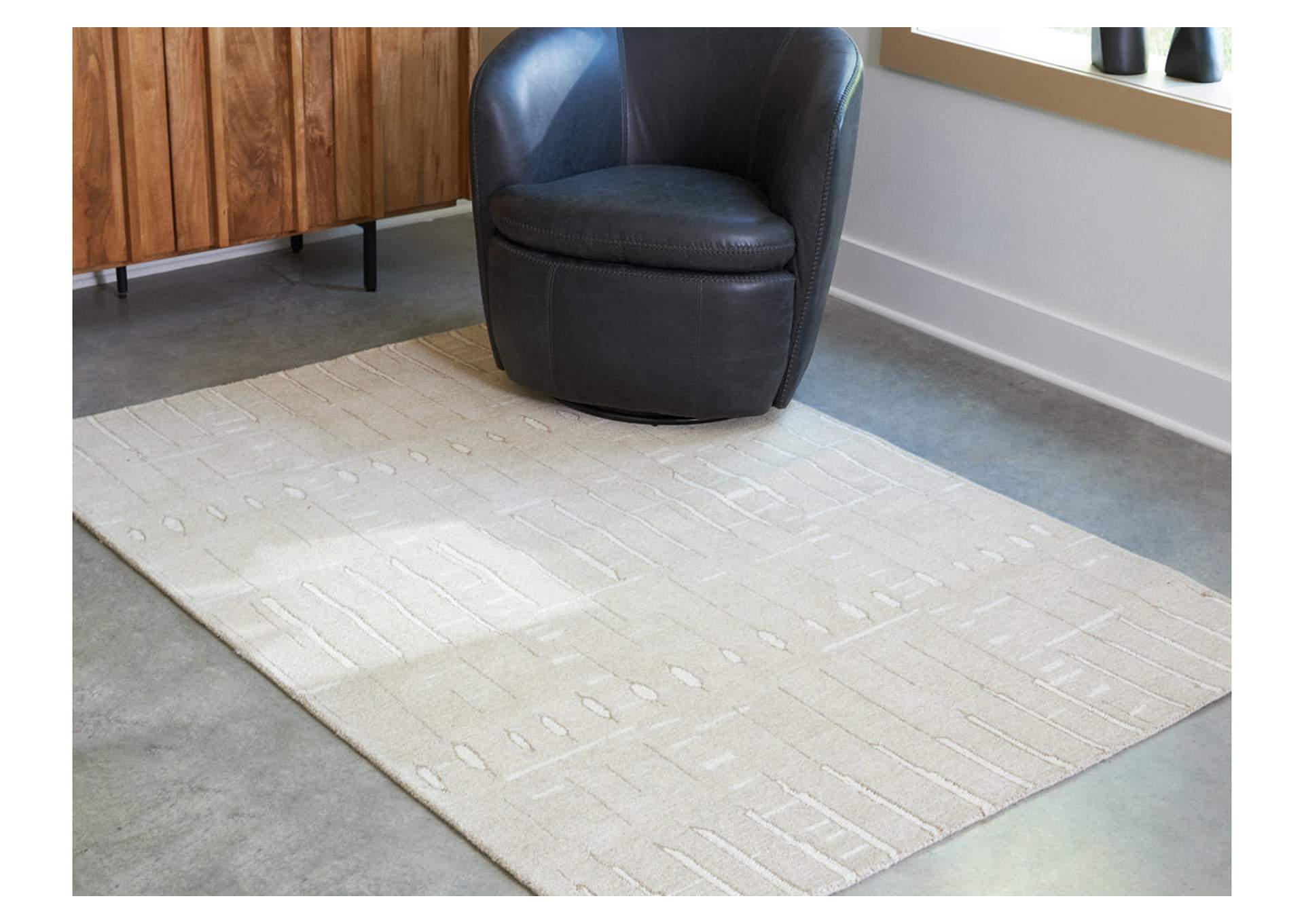 Wolbert 5' x 7' Area Rug image 2