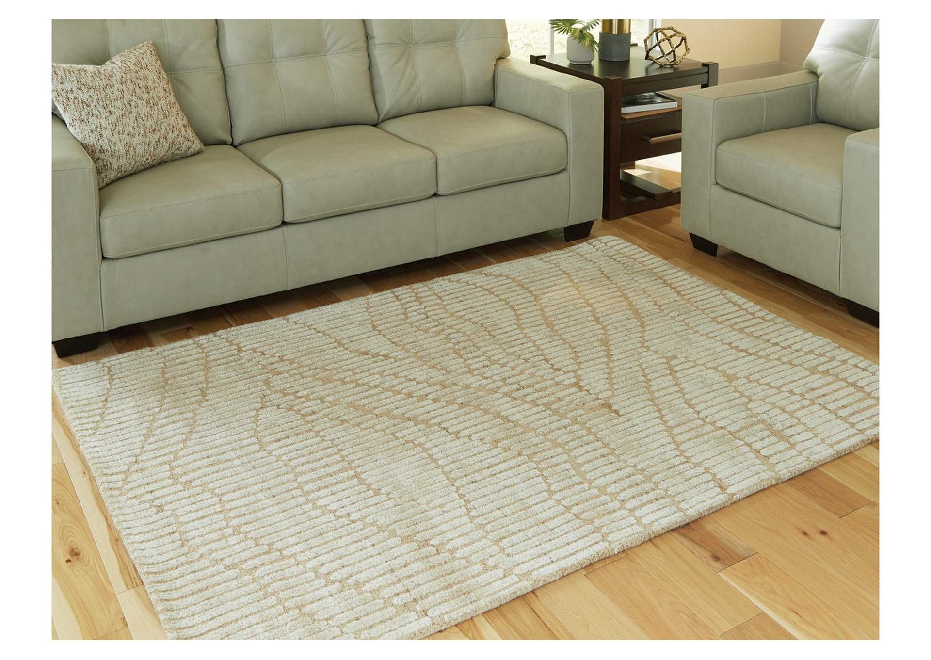 Jaseena 5' x 7' Area Rug image 2