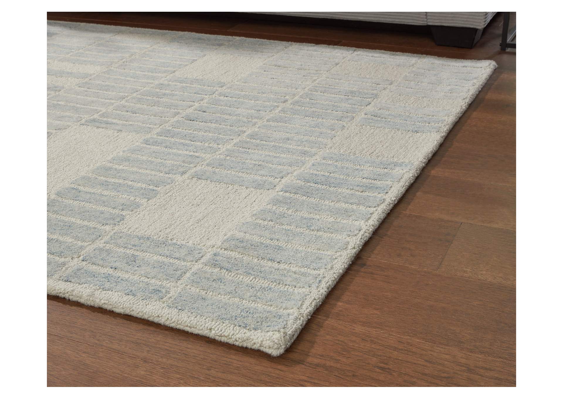 Dylanton 5' x 7' Area Rug image 3