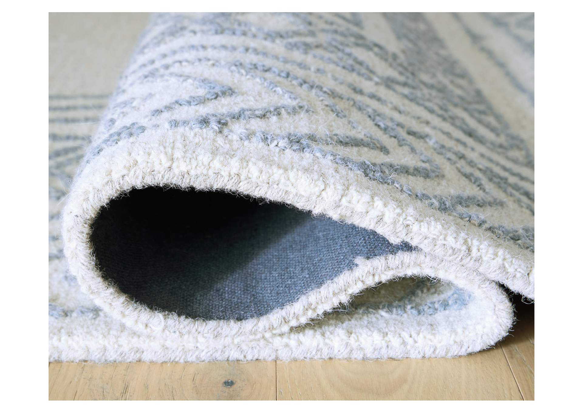 Azelhurst 5' x 7' Area Rug image 4