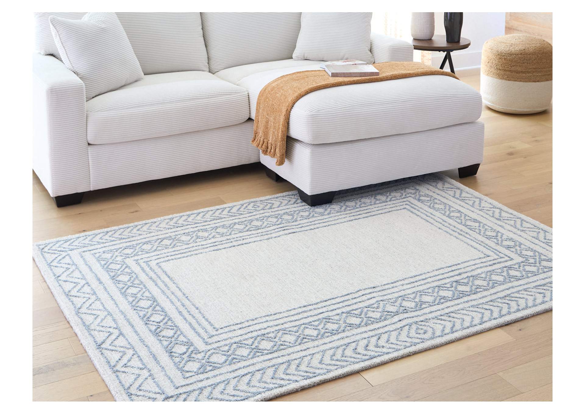 Azelhurst 5' x 7' Area Rug image 2
