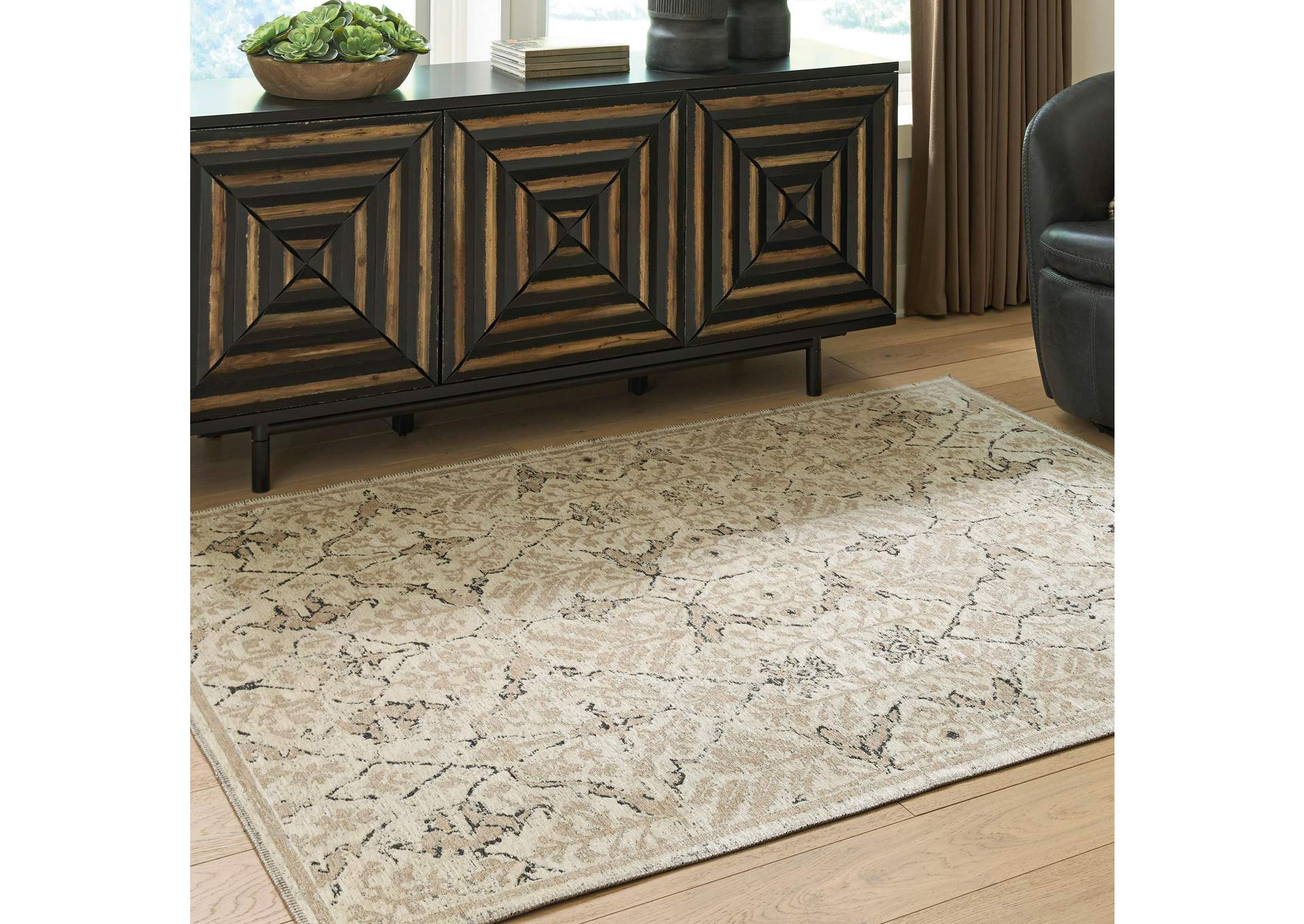 Audville Medium Rug image 2