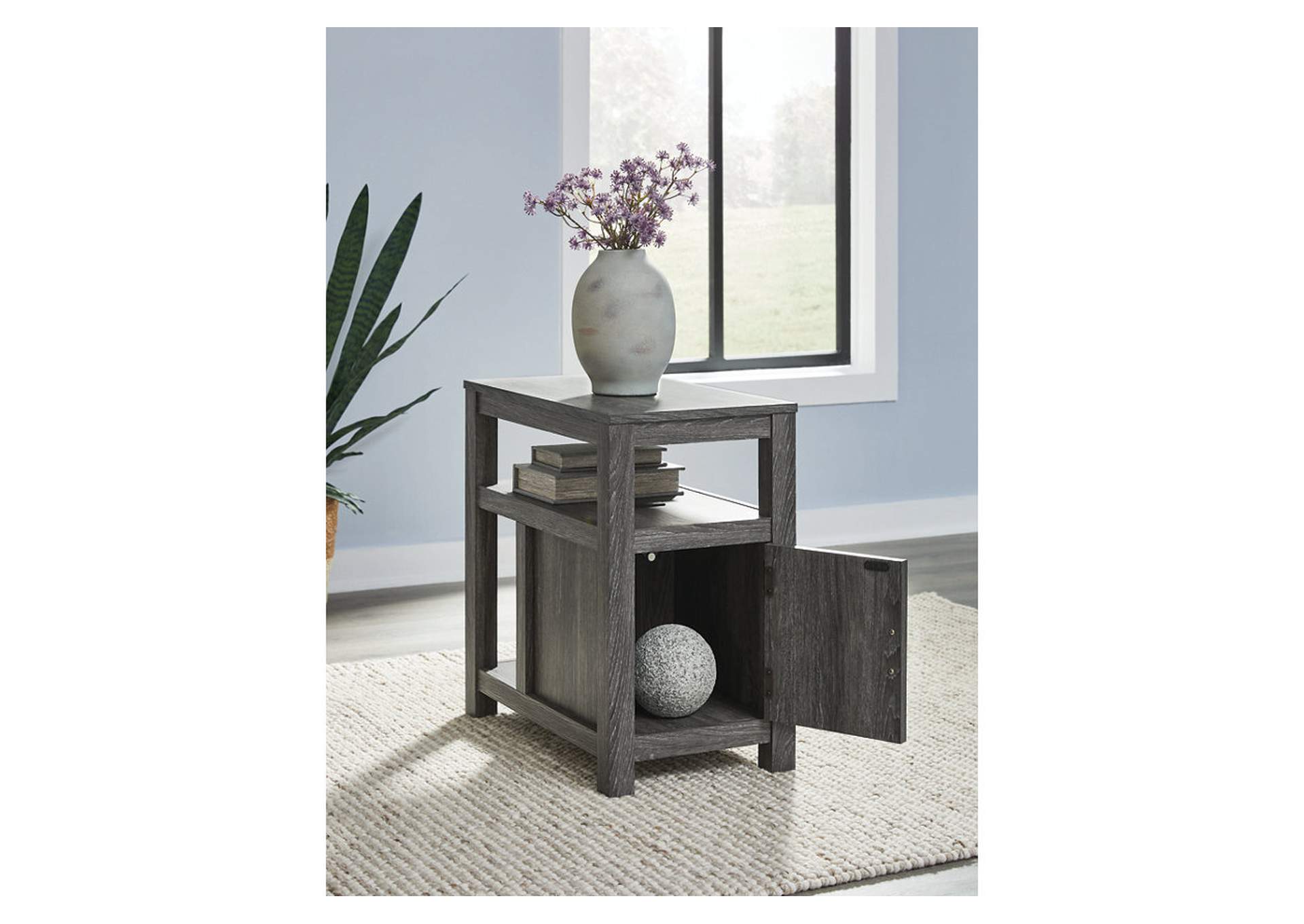 Fendenmore Chairside End Table image 7