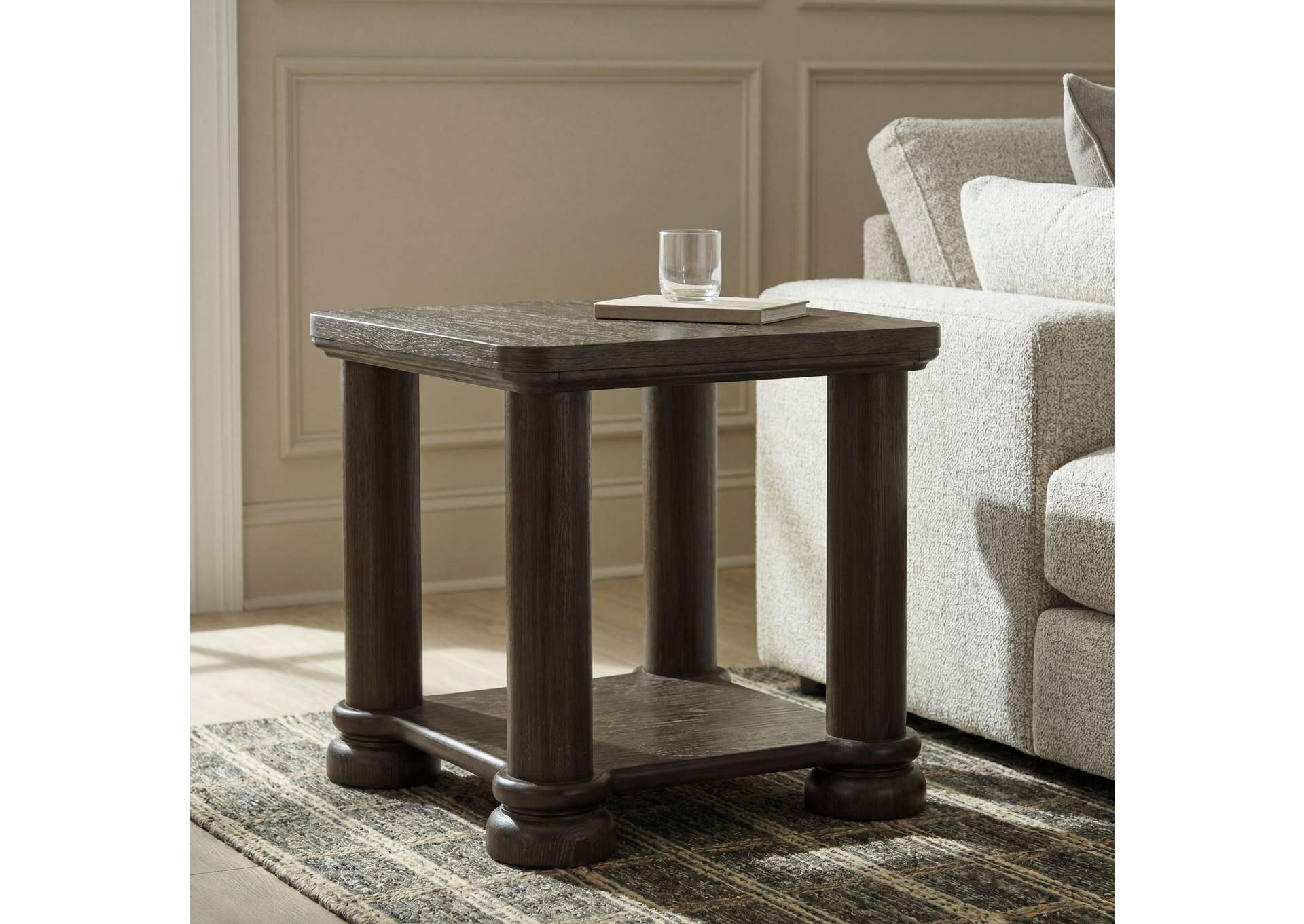 Bannette End Table image 3