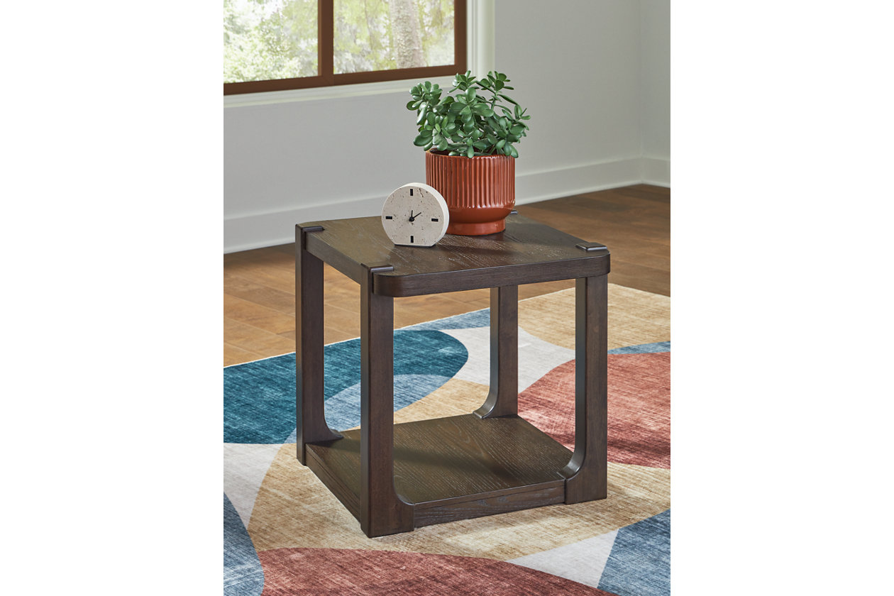 Breckington End Table